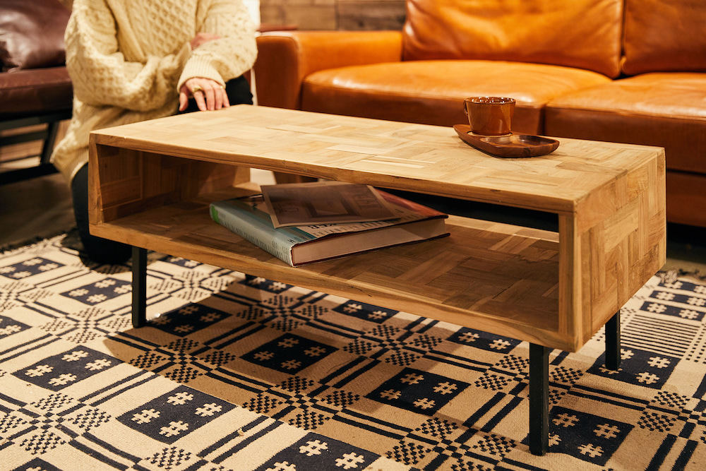 アクメ ファニチャーのコーヒーテーブルは、むしろテレビ台として使い