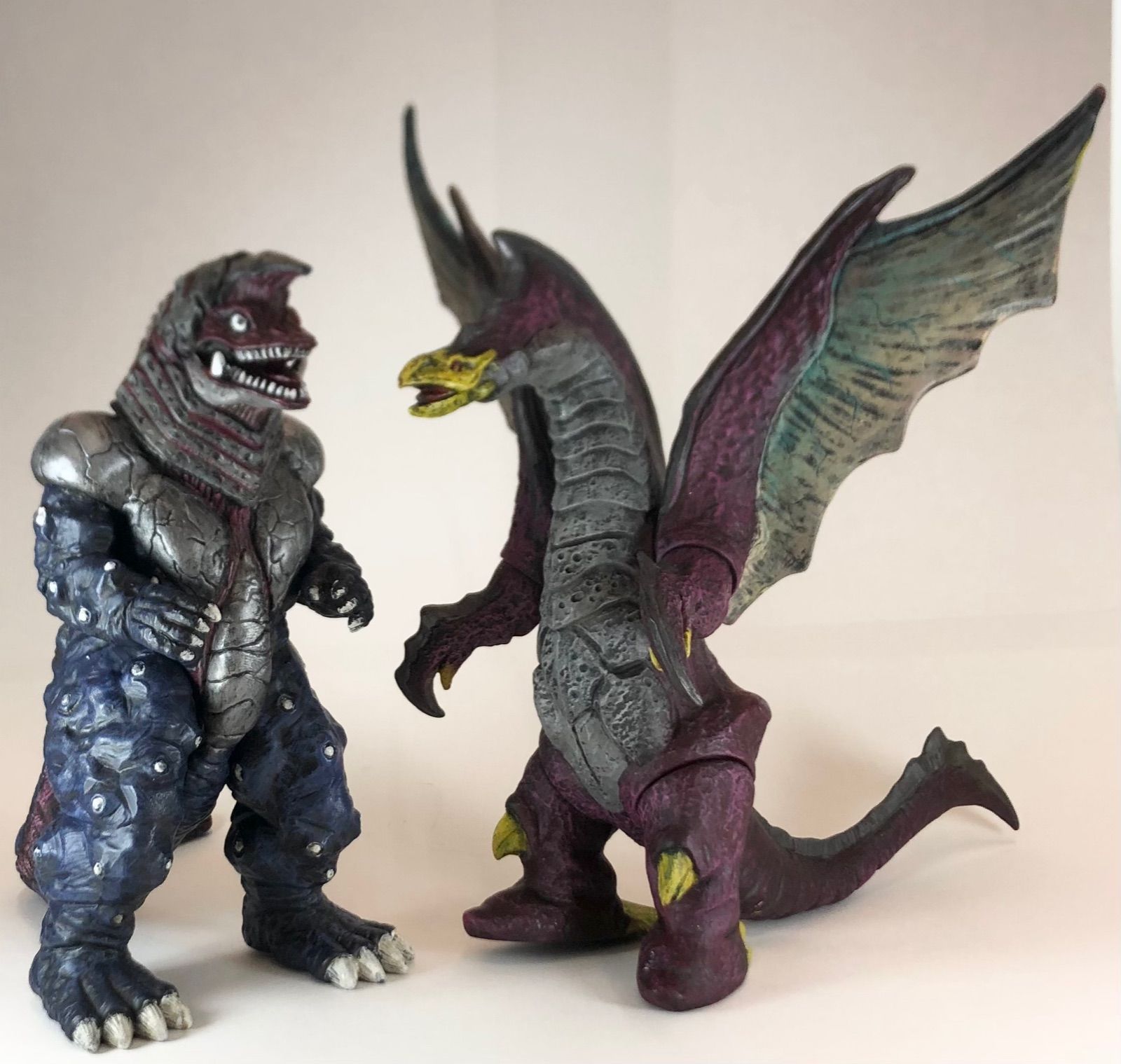 ウルトラ怪獣シリーズ800 ゴルザ&メルバ リペイント品 - メルカリ