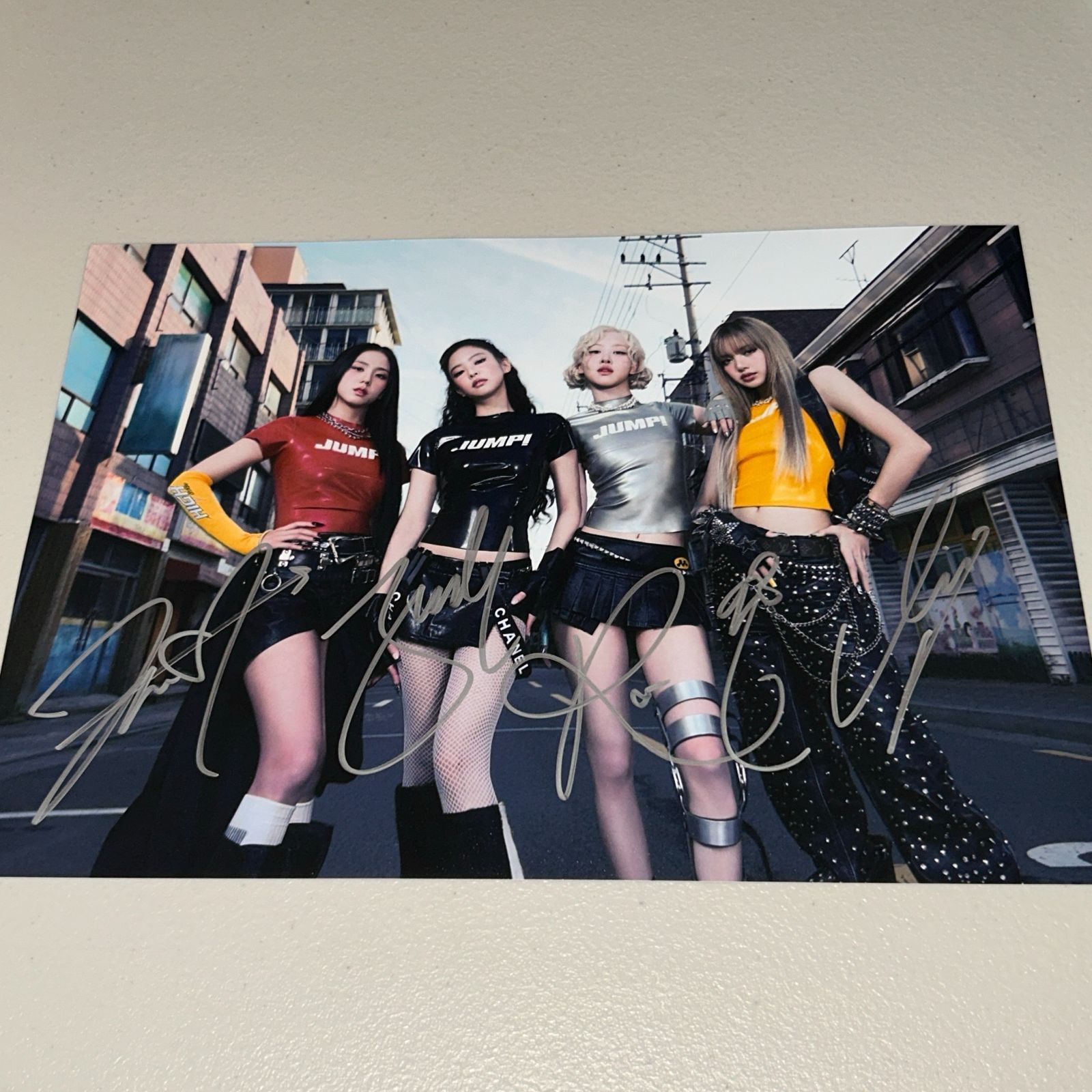 BLACKPINK 直筆サイン「JUMP」スチール写真(A4サイズ) - メルカリ