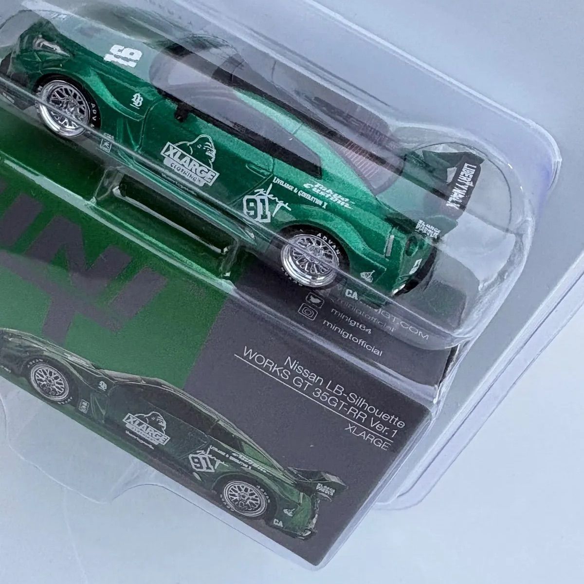 miniGT #1013 NISSAN LB-Silhouette works GT 35GT-RR Ver.1 (XLARGE