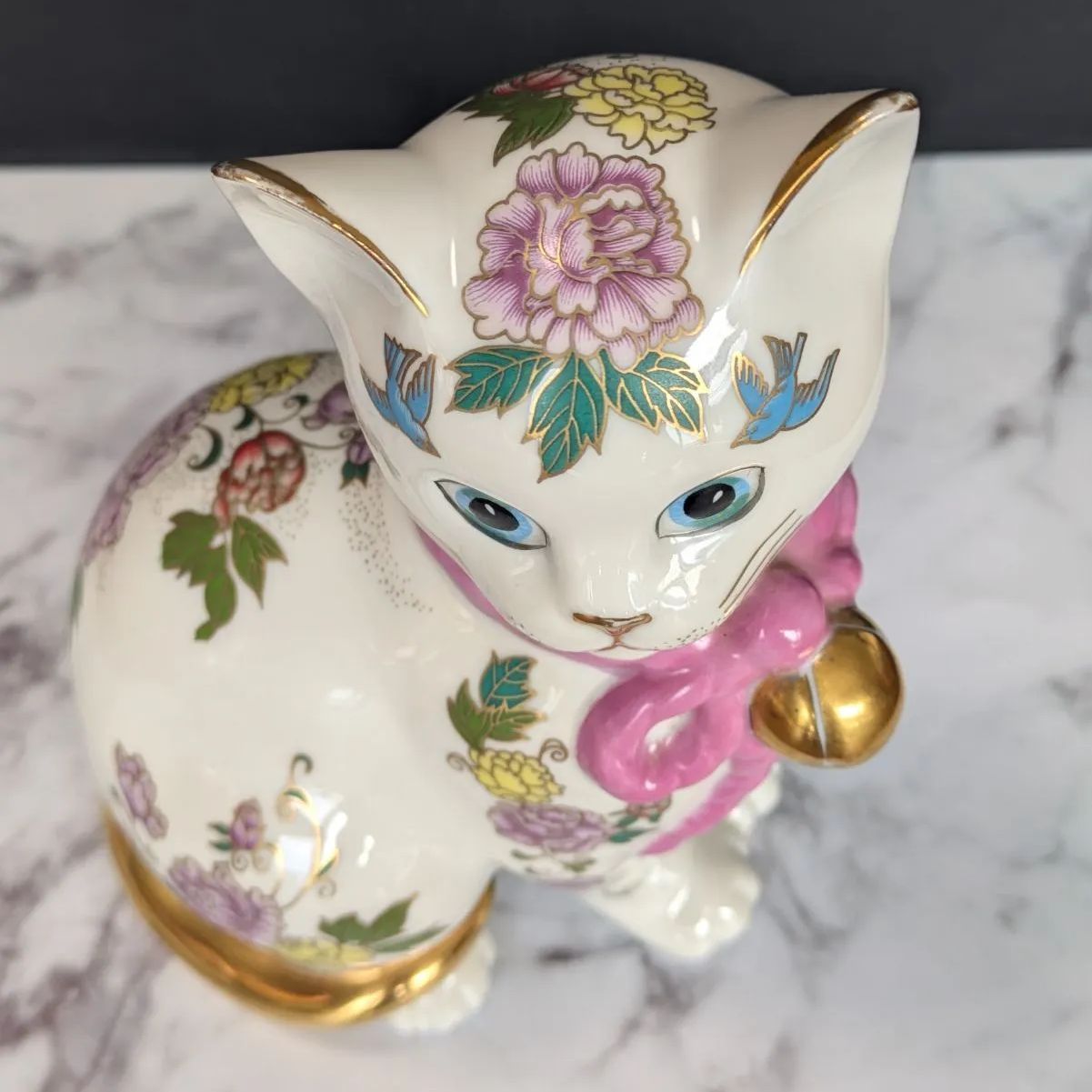 金運】フランクリンミント 猫 置物 薩摩焼 花柄 招き猫 陶器人形