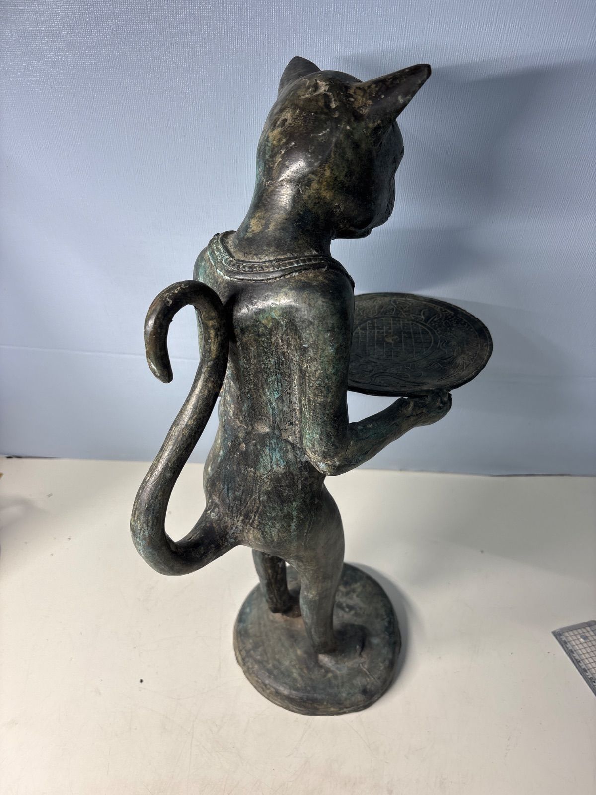 稀少品 オブジェ 皿持ち猫 バリネコ 猫 バリ猫 ブロンズ像 - メルカリ