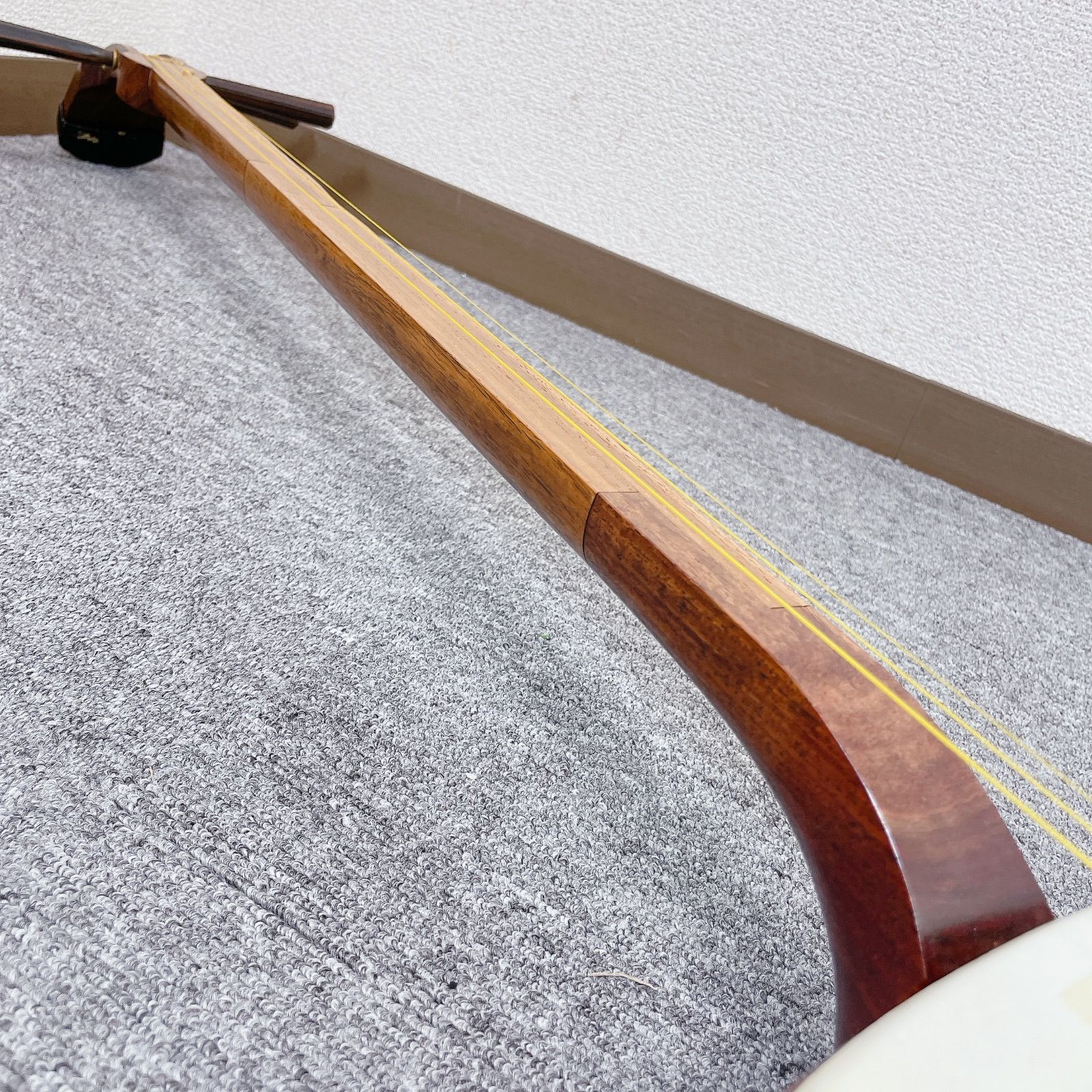 三味線 花梨 平溝 中棹 犬皮 丸打胴 和楽器 バチ 撥 - メルカリ