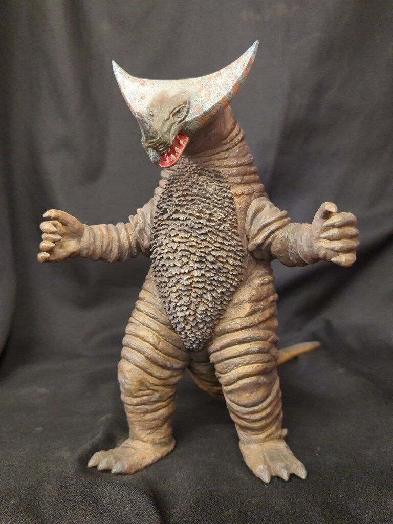 本体未使用エクスプラスウルトラ大怪獣シリーズ ゴモラ（reborn）少年