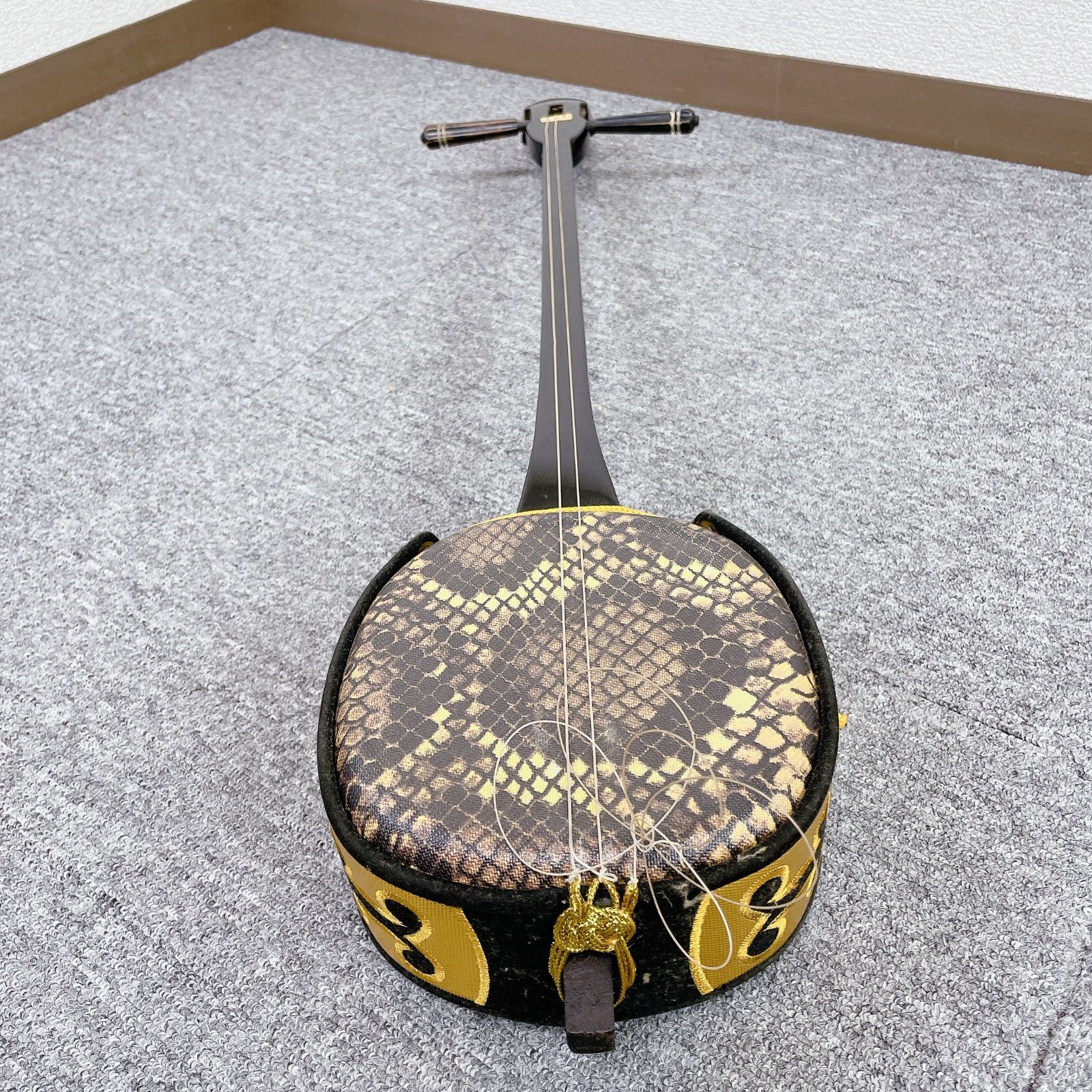 沖縄三線 人工蛇皮 沖縄 民謡 注文 和楽器 三線 送料込み 沖縄三線