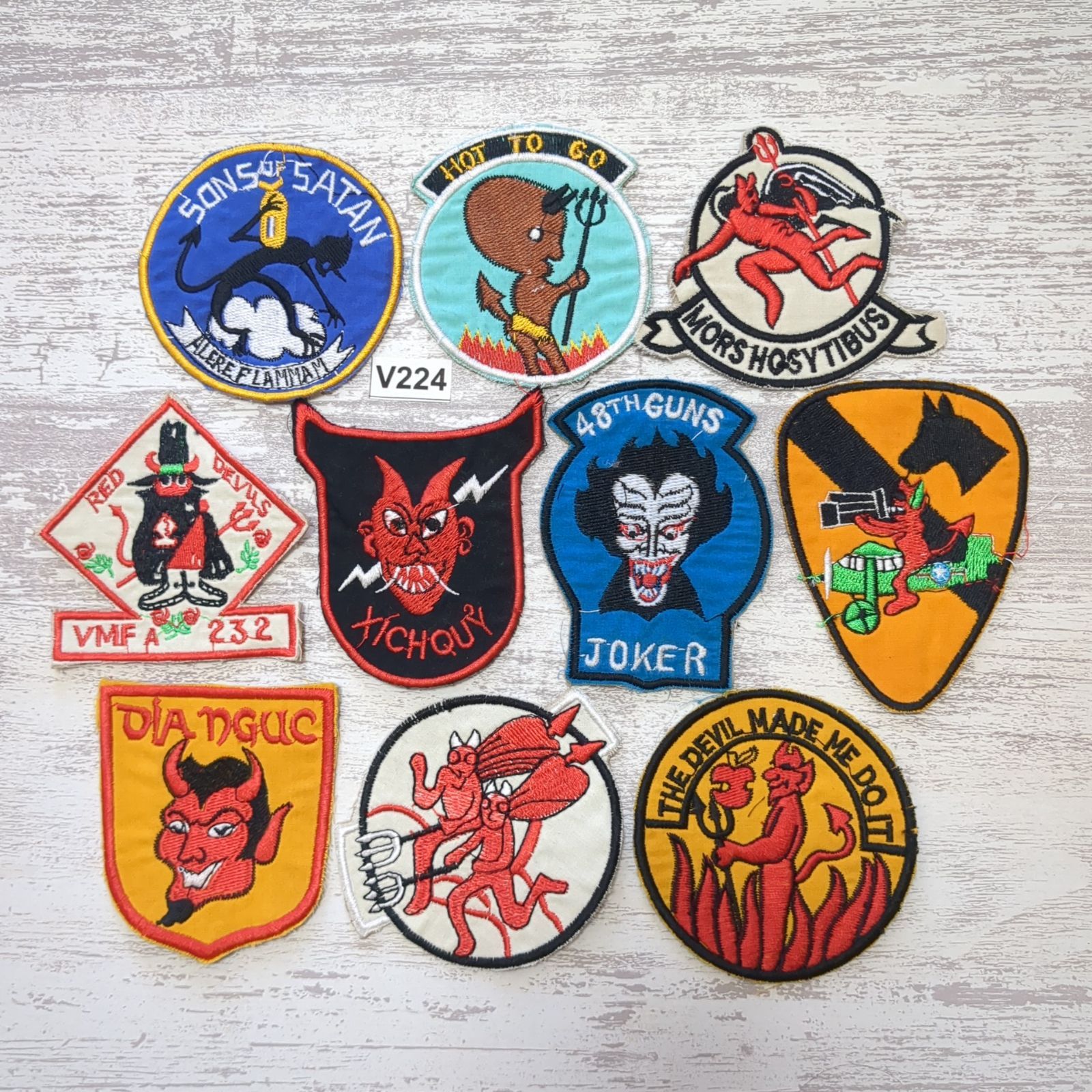 ワッペン 10枚 ☆V224 DEVIL デビル キャラクター 悪魔 デーモン