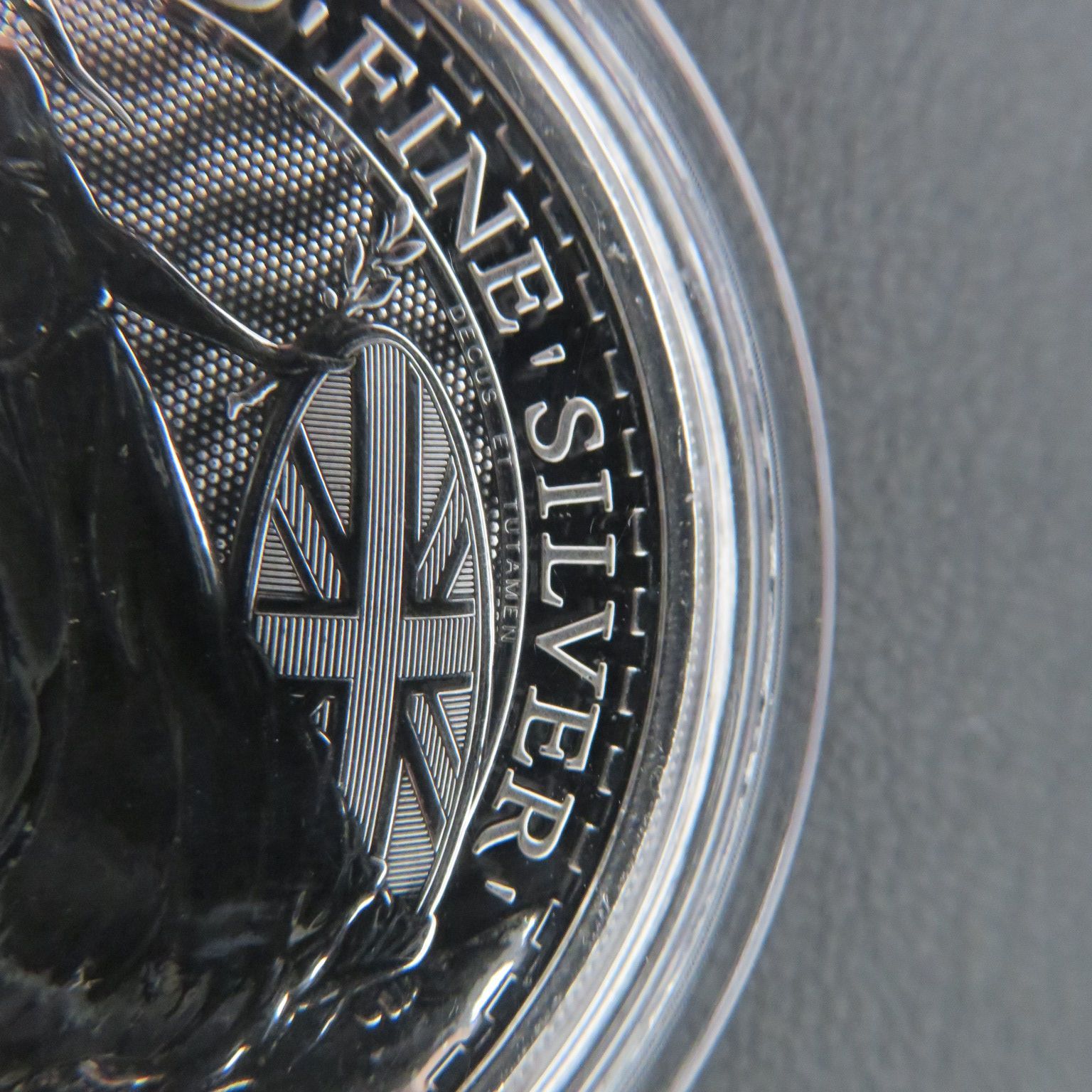 8355-9□イギリス□ブリタニア銀貨□1オンス(1oz)□2021年□999