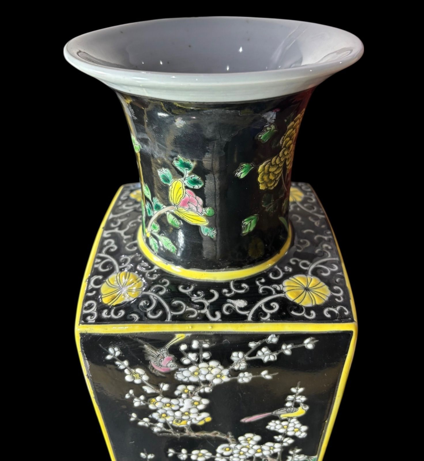 大清康熙年製 粉彩 四方花瓶 時代物 壺 中国 フラワーベース 花瓶 花器