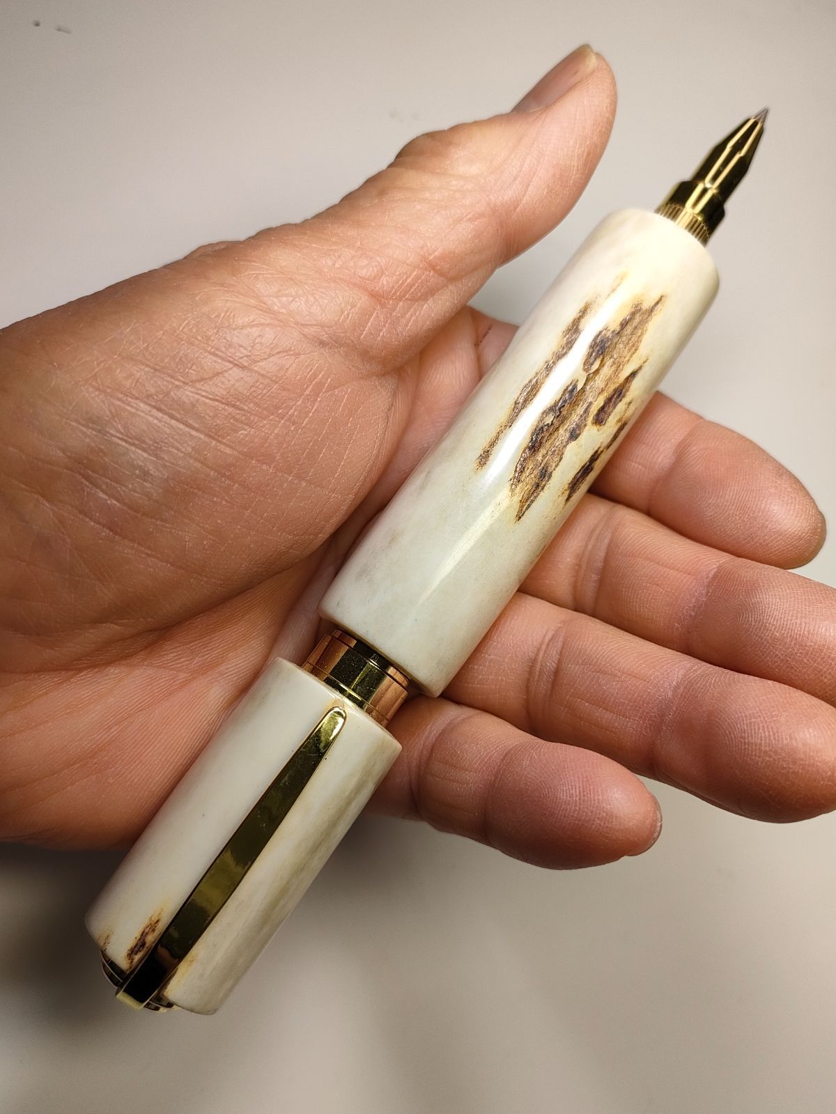 鹿の角】グラデュエイトローラーボールペン（超極太） - メルカリ