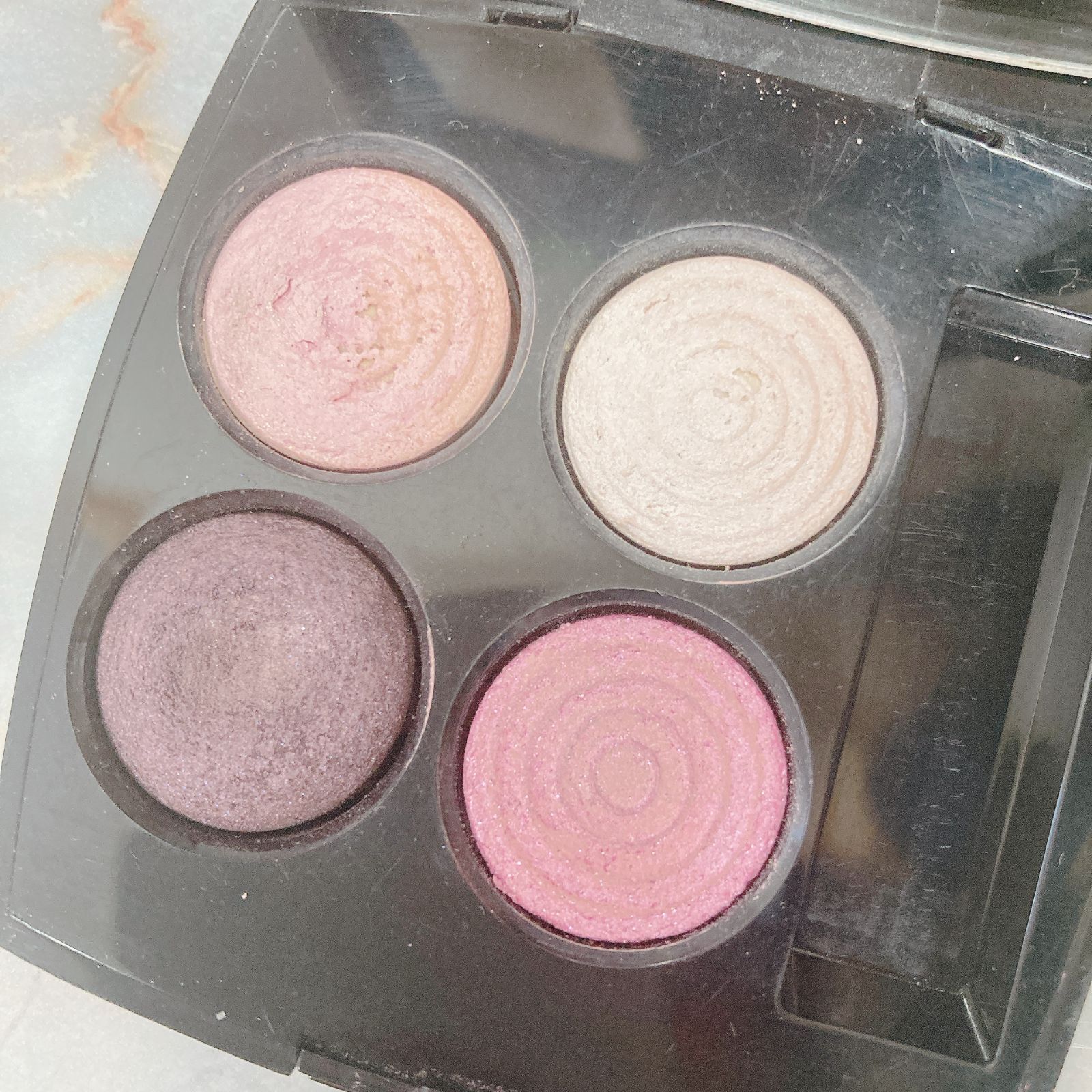 良品］CHANEL LES 4 OMBRES シャネル レ キャトル オンブル 31 ローズ