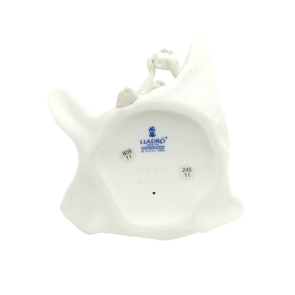 リヤドロ LLADRO 6777 私の宝物 Butterfly Treasures フィギュリン