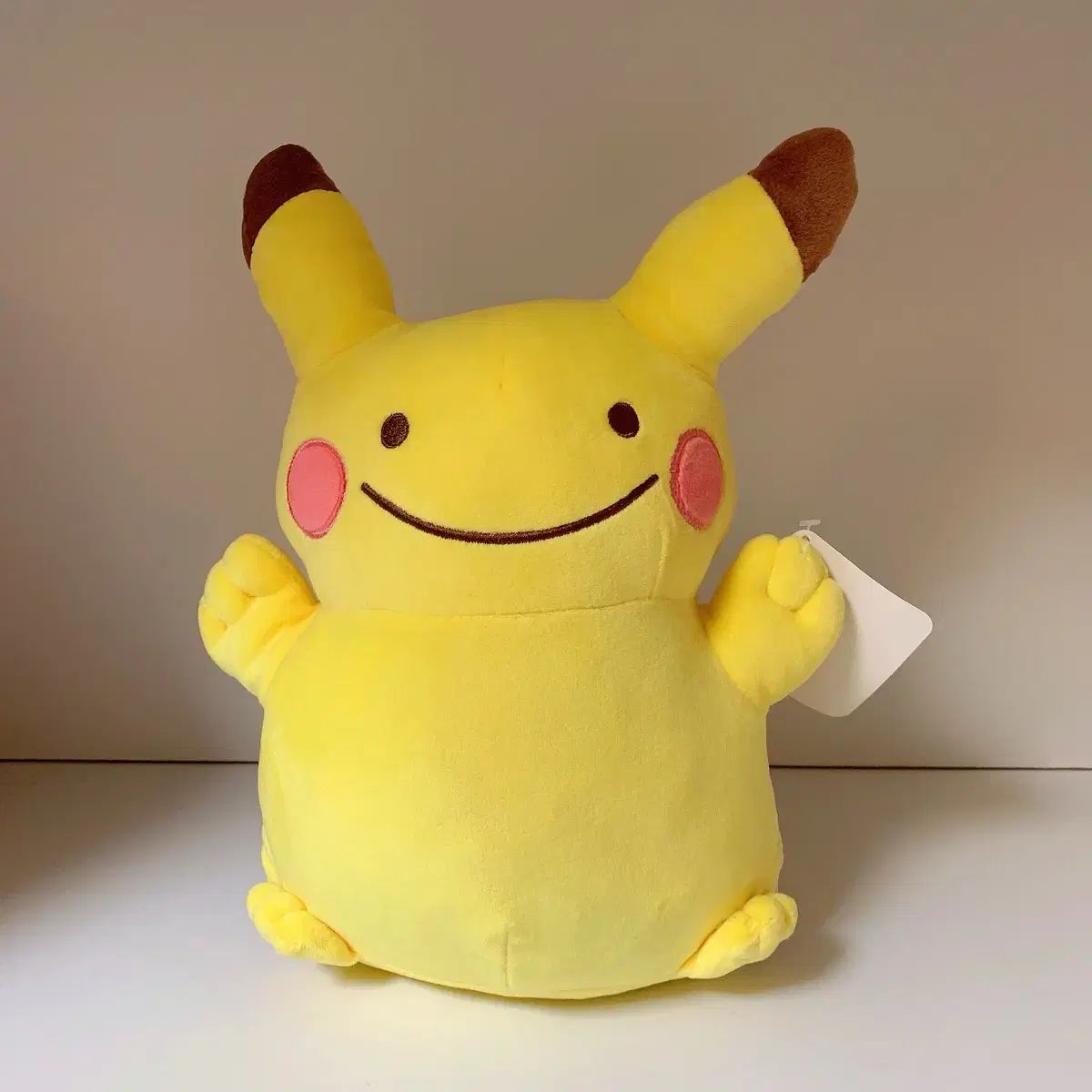 メタモン変身ピカチュウぬいぐるみ - メルカリ