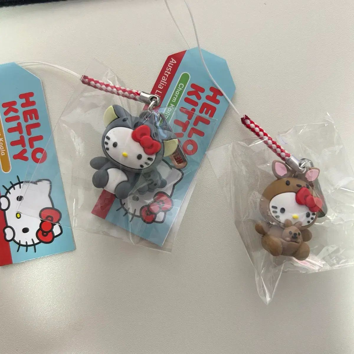 オーストラリア限定 ハローキティ 50周年 キーホルダー - メルカリ