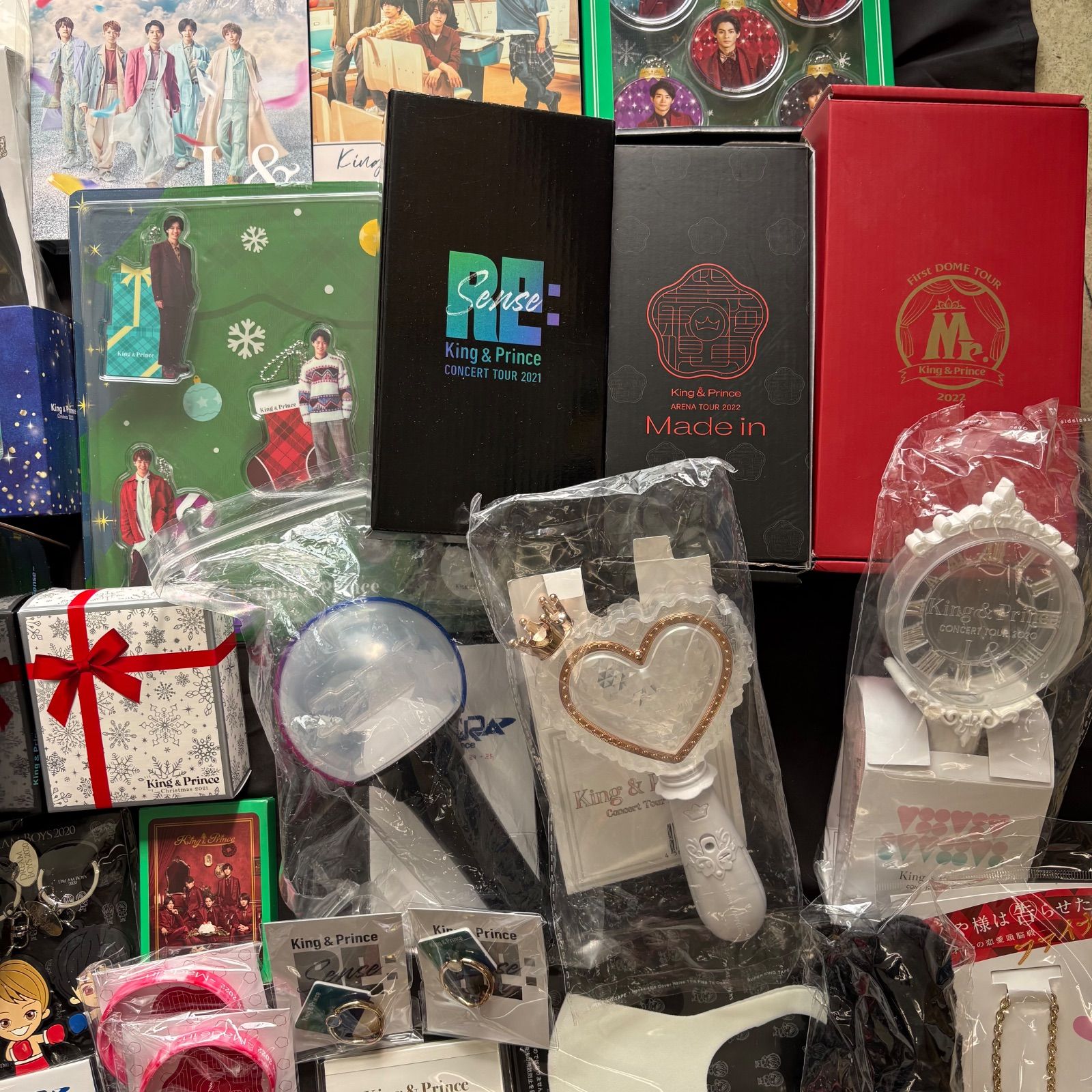 まとめ売り】King&Prince キンプリ グッズ 大量 まとめ売り CD うちわ