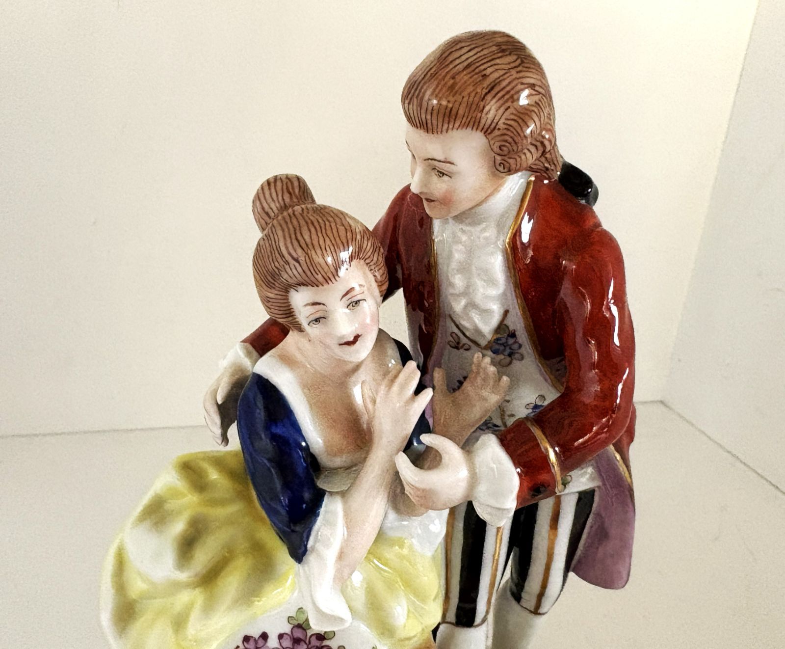 カポディモンテ フィギュリン 陶磁器人形 ヴィンテージ 置物 イタリア