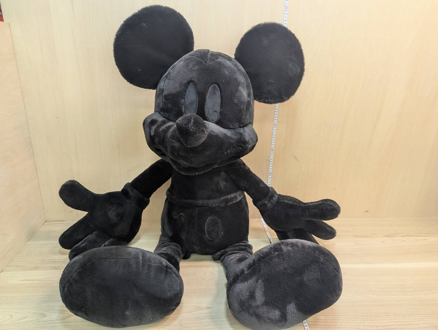 コストコ展示品 大人気売り切れ商品 ブラックミッキー 巨大ぬいぐるみ