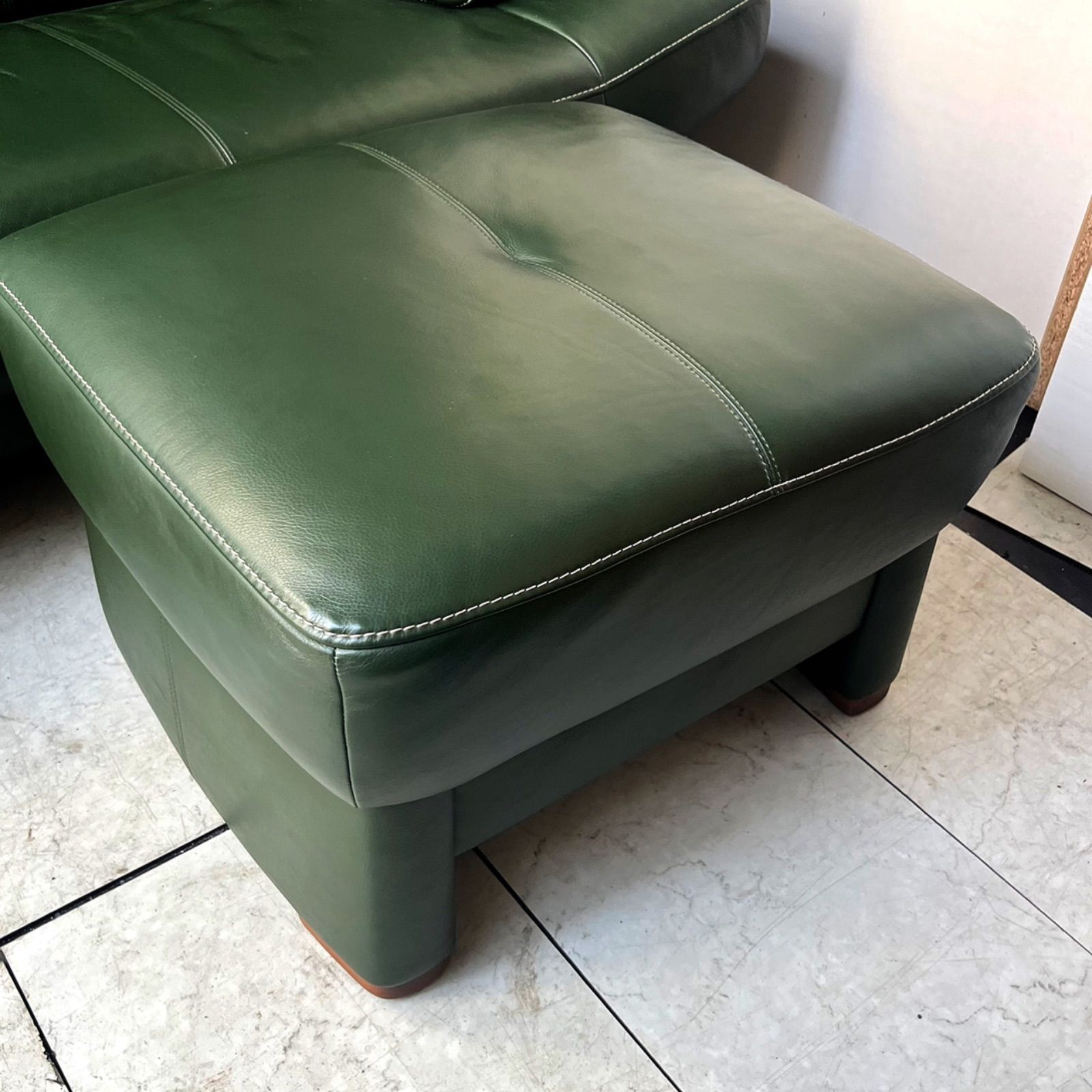 取付無料！カリモク チターノ ブルックス 本革ダークグリーンソファ