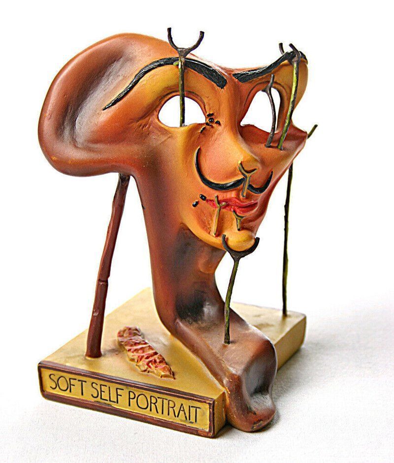 サルバドール・ダリ「焼いたベーコンのある柔らかい自画像(1941年