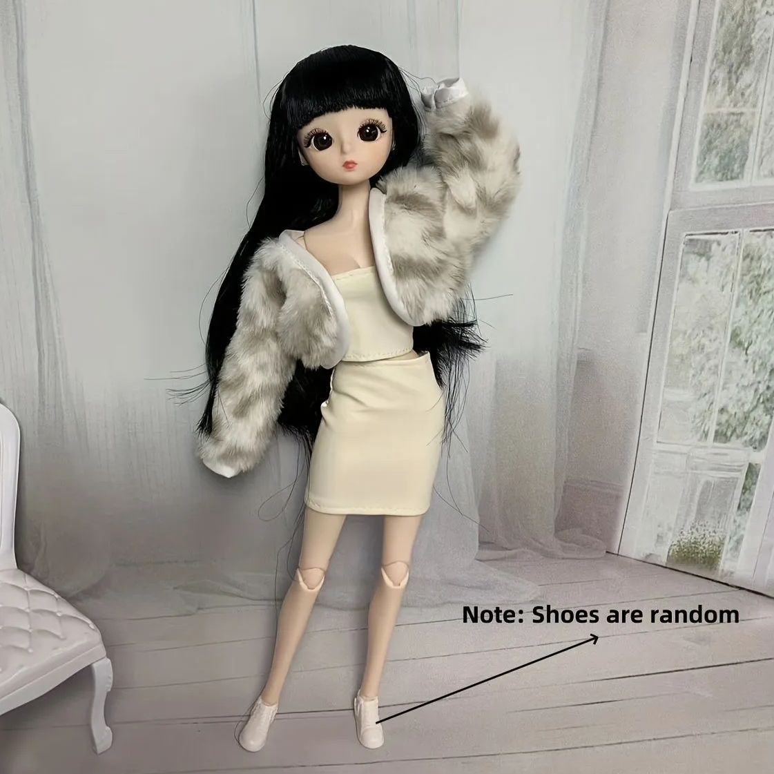 着せ替え人形 1/6スケール バービー人形サイズ 30cm 服付き 女性 毛皮