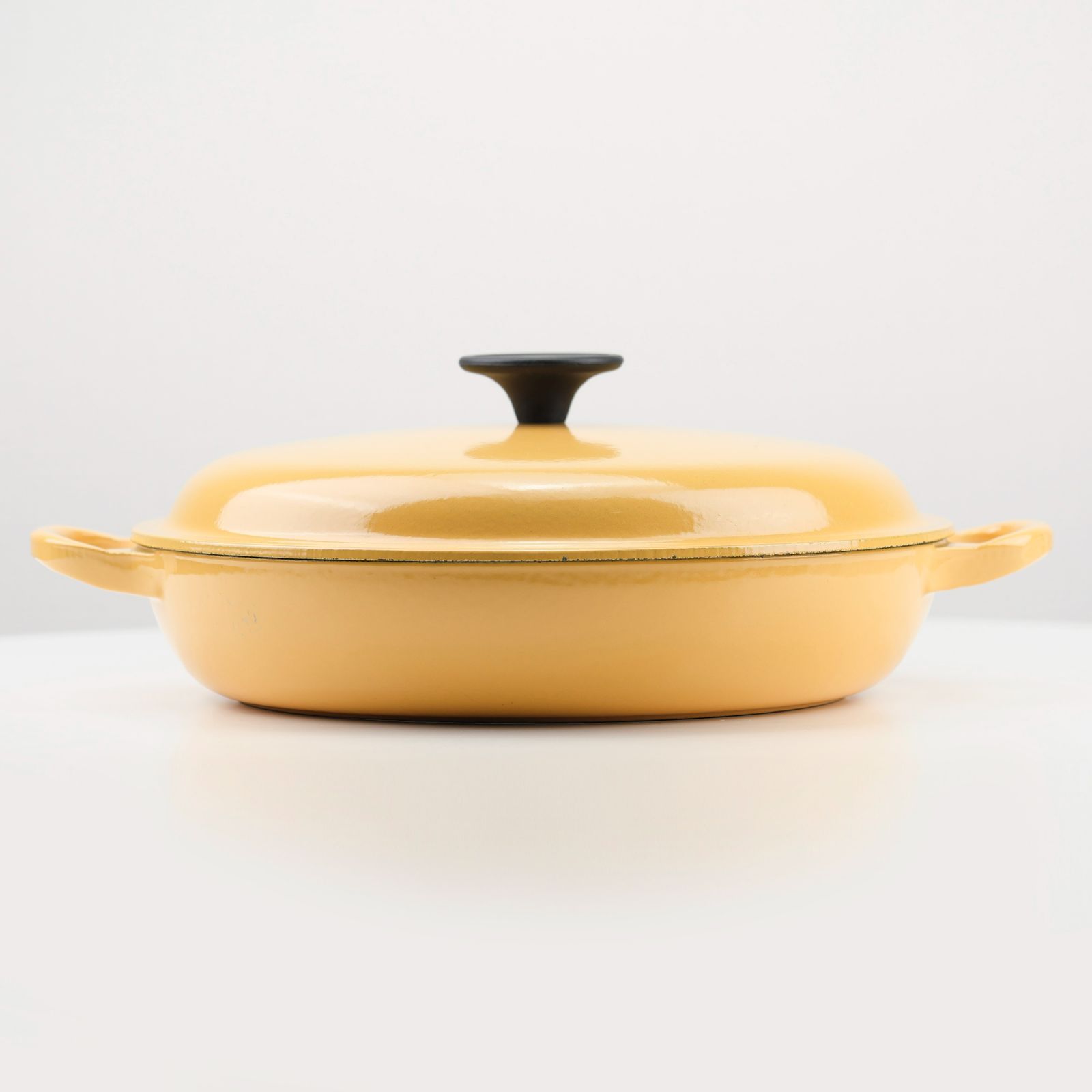 ル クルーゼ ビュッフェキャセロール 26cm 廃盤色 サフランイエロー