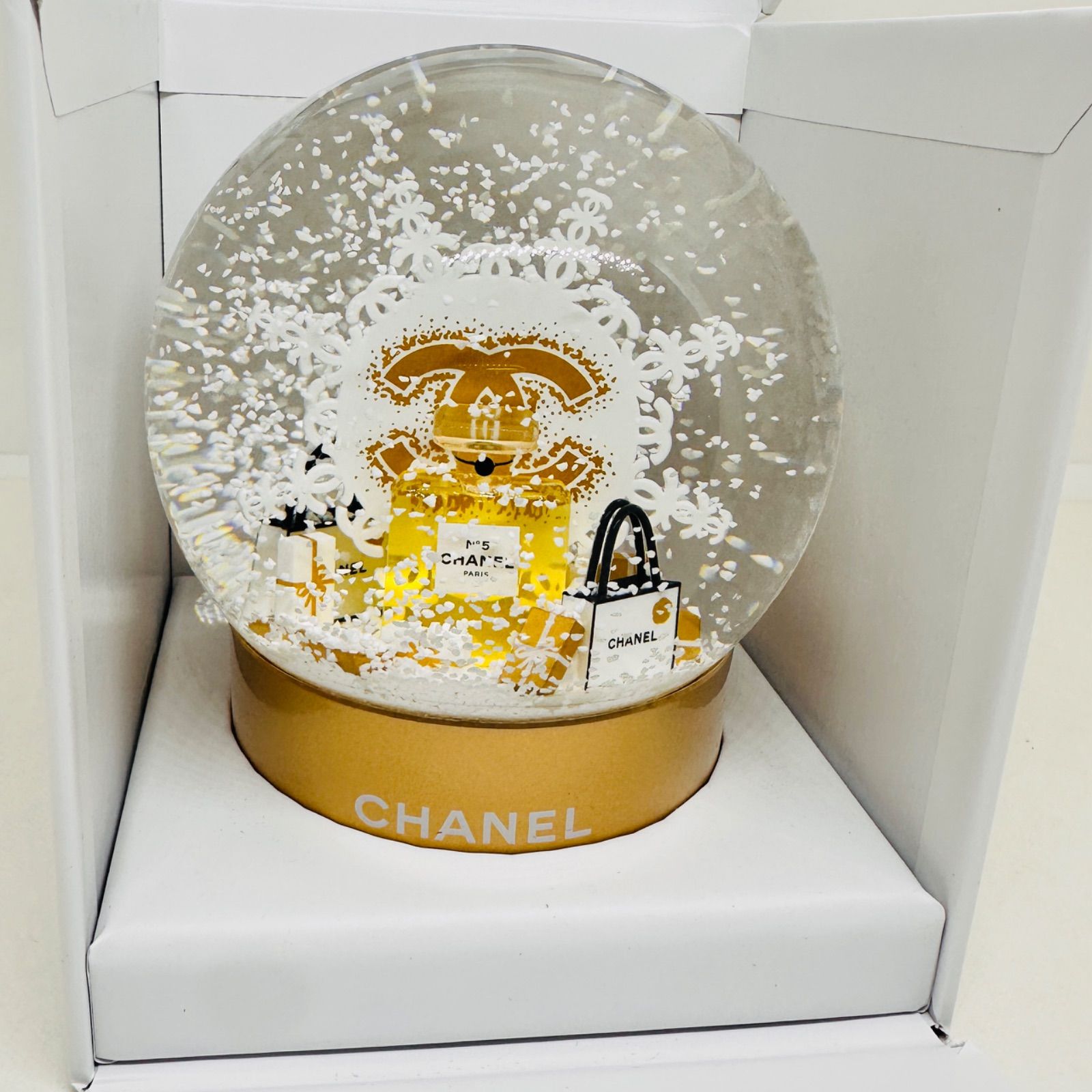 2024年/シャネルスノードーム - メルカリ