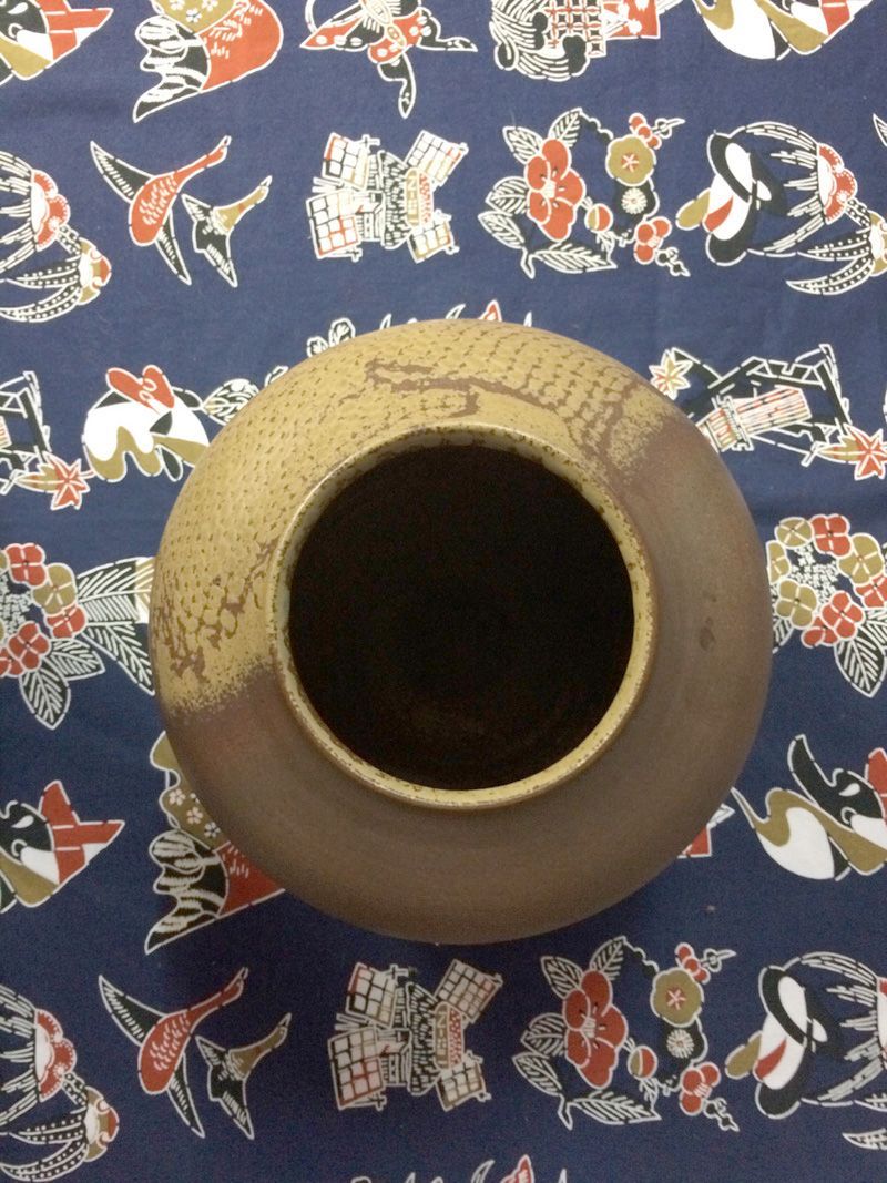 セール！・ 里見焼花瓶網紋様石井豊 作径；190高；180mm