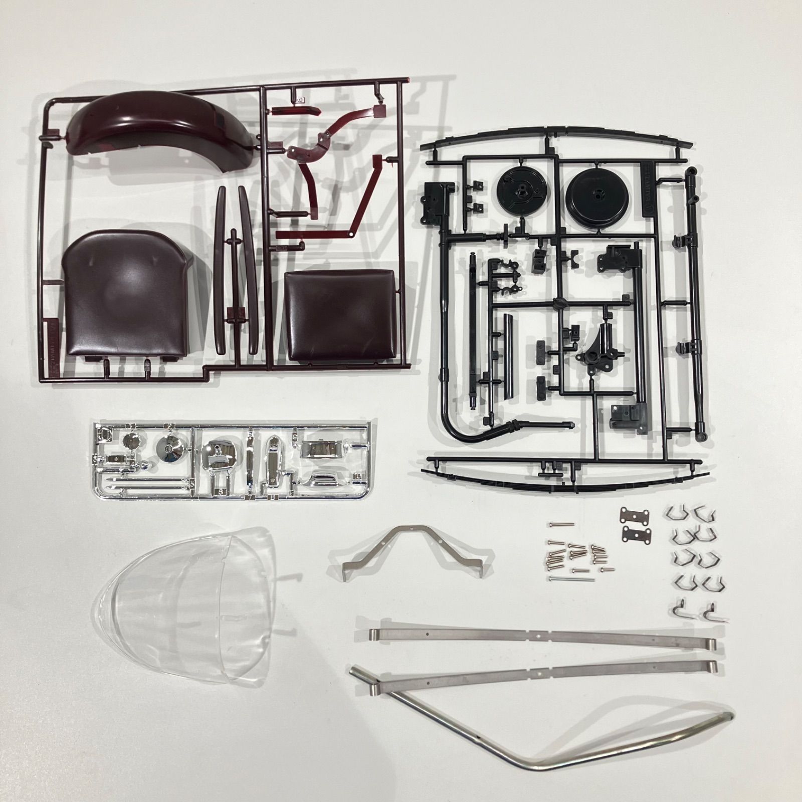 ハーレーダビッドソン FLH クラシック サイドカー付き 1/6 プラモデル