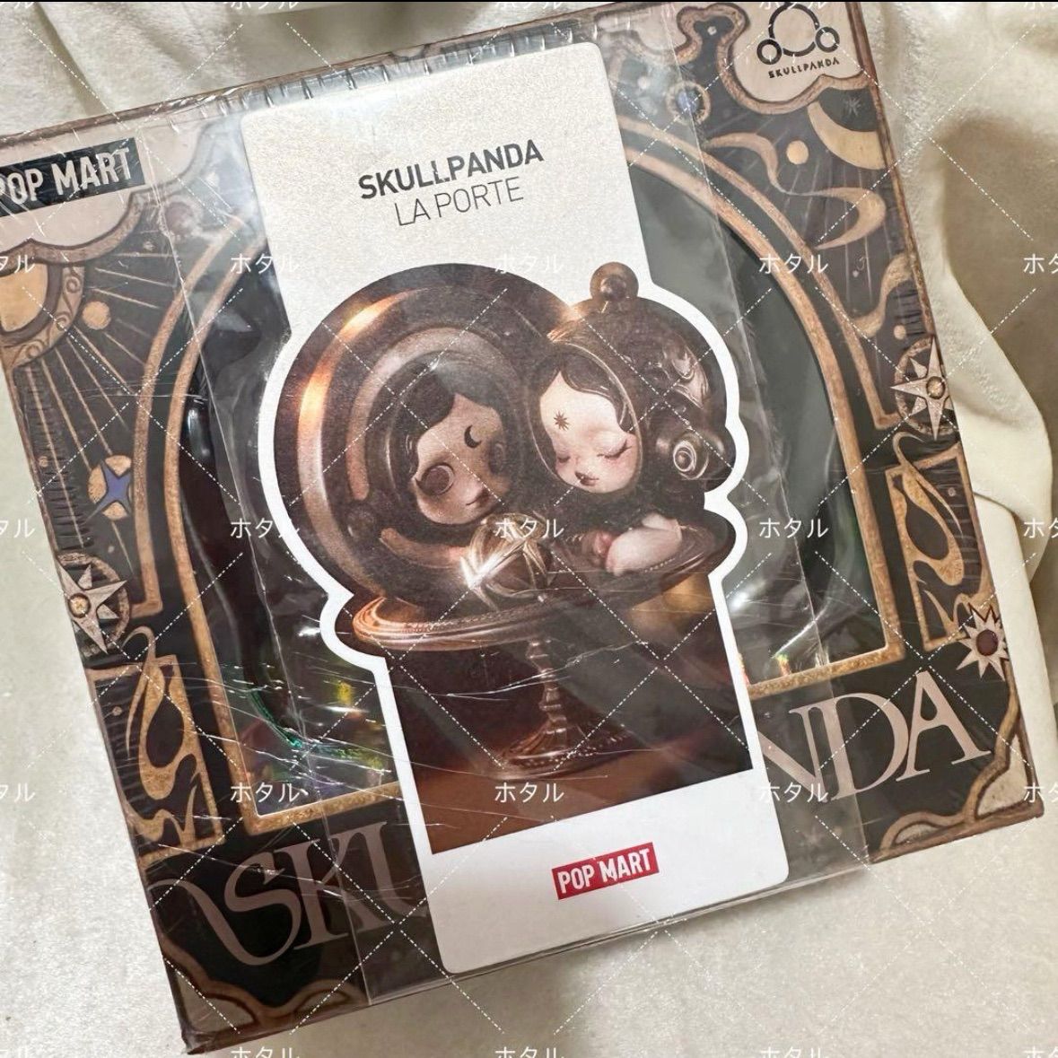 劇レアPOP MART Skullpanda La Porte フランスパリ限定 スカルパンダ