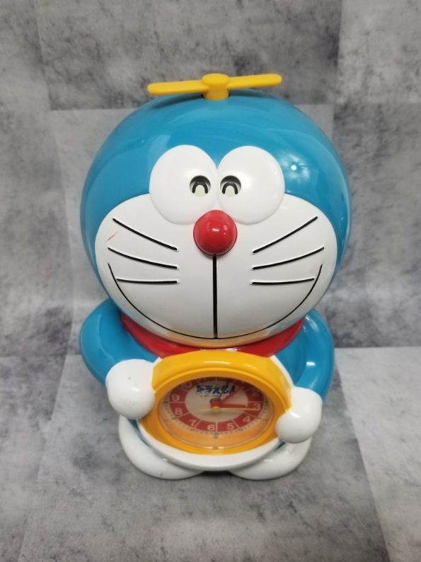 レトロ】ドラえもん 目覚まし時計（※訳あり） - メルカリ
