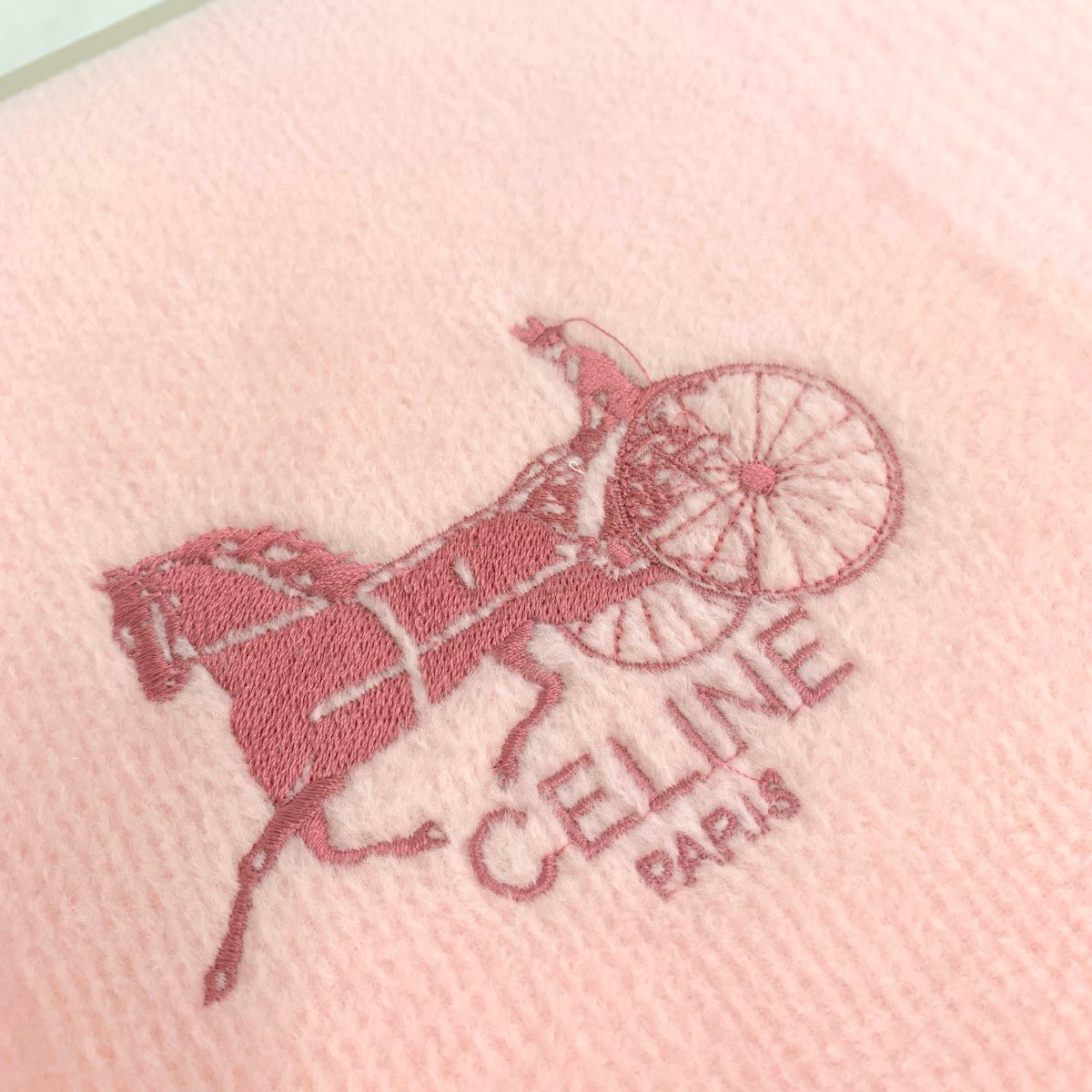 美品 Celine セリーヌ 毛布 箱付 140×240cm ピンク アクリル100% 贈答