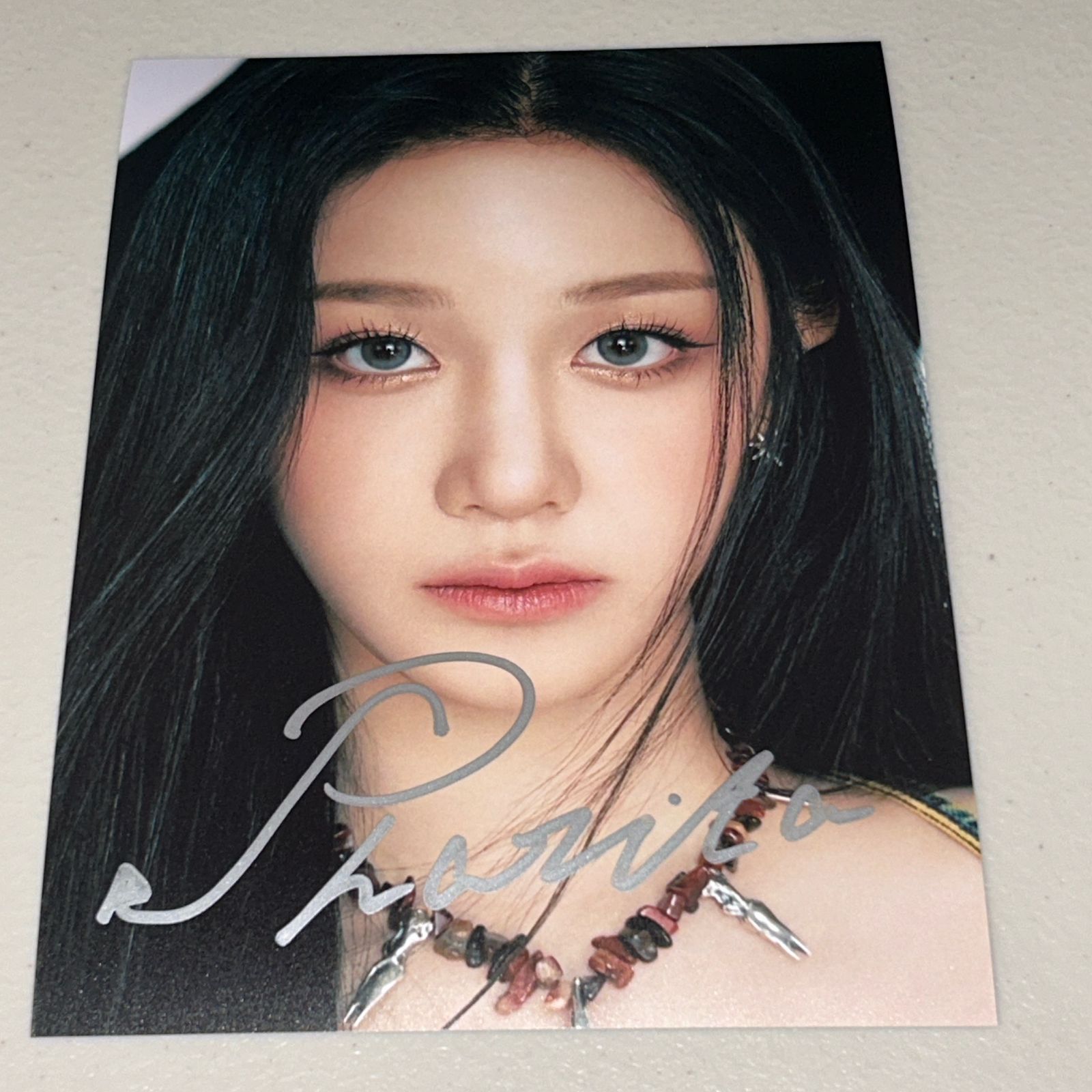 BABYMONSTER パリタ 直筆サイン スチール写真 - メルカリ