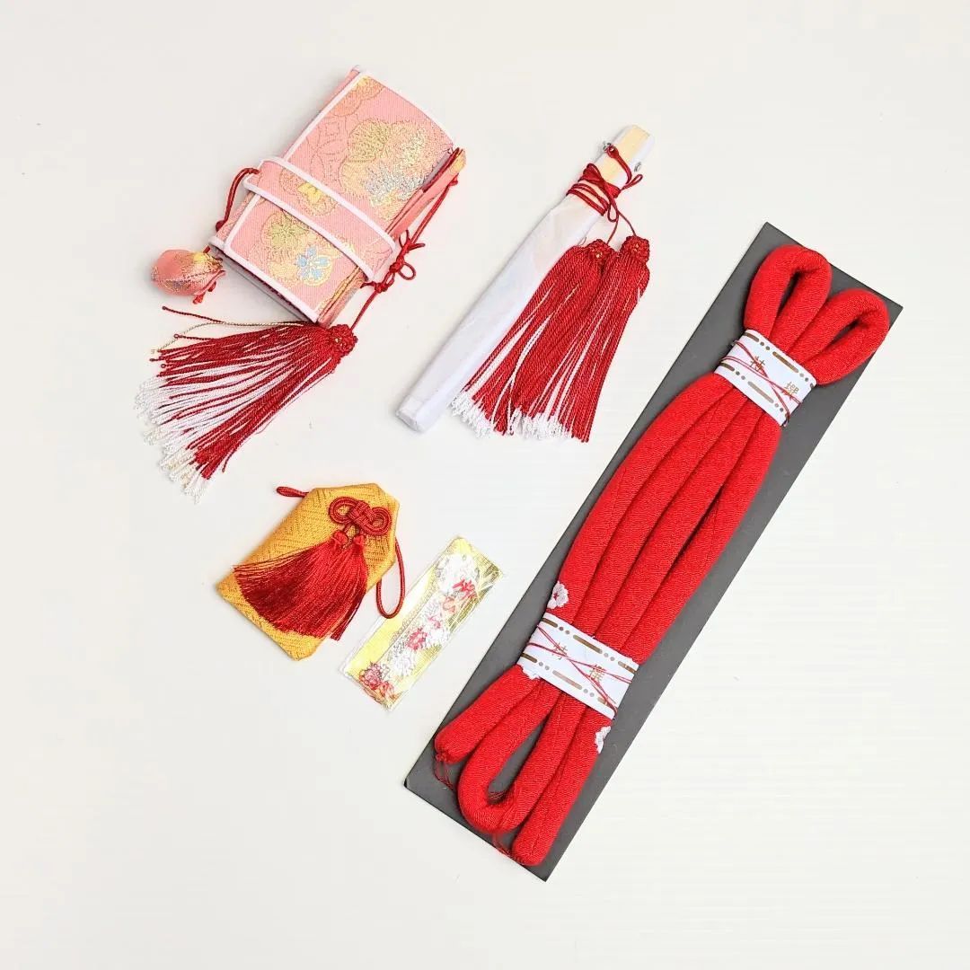 七五三 女の子 7歳 四つ身 着物 帯 筥迫 フルセット 古典 白 BY10-1