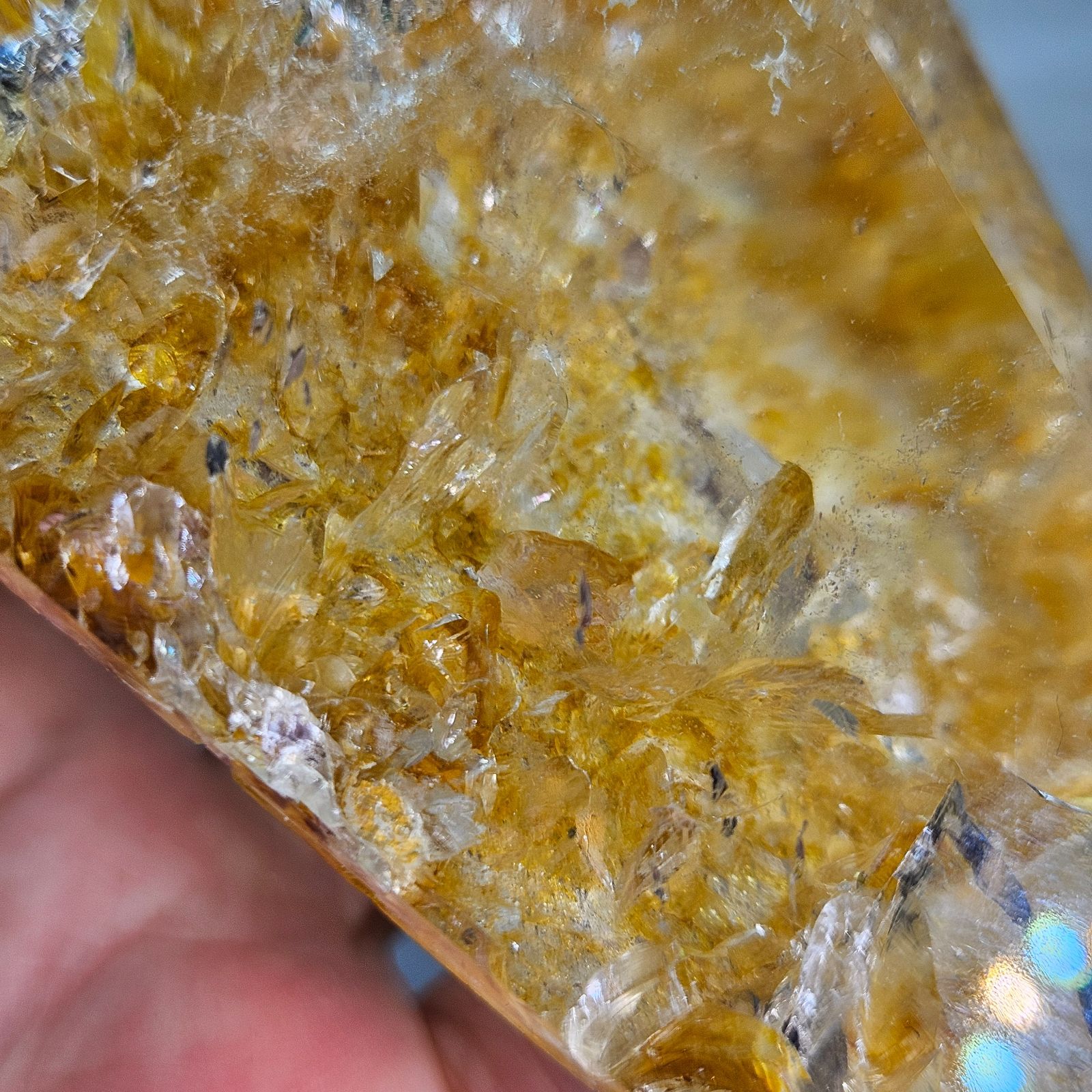 透明度◎虹入り🌈ライモナイトインクォーツ✨ゴールデンヒーラー