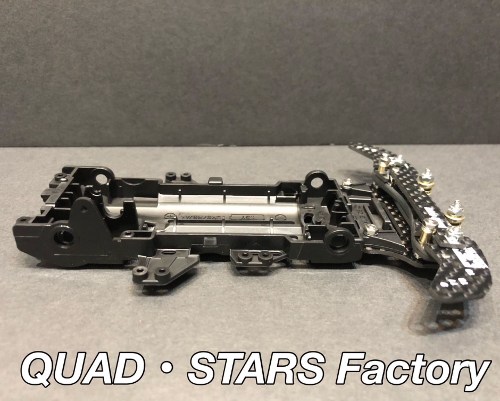 ミニ四駆・VZ用】2軸ATピボットバンパー 2021／フルカーボン【シルバー