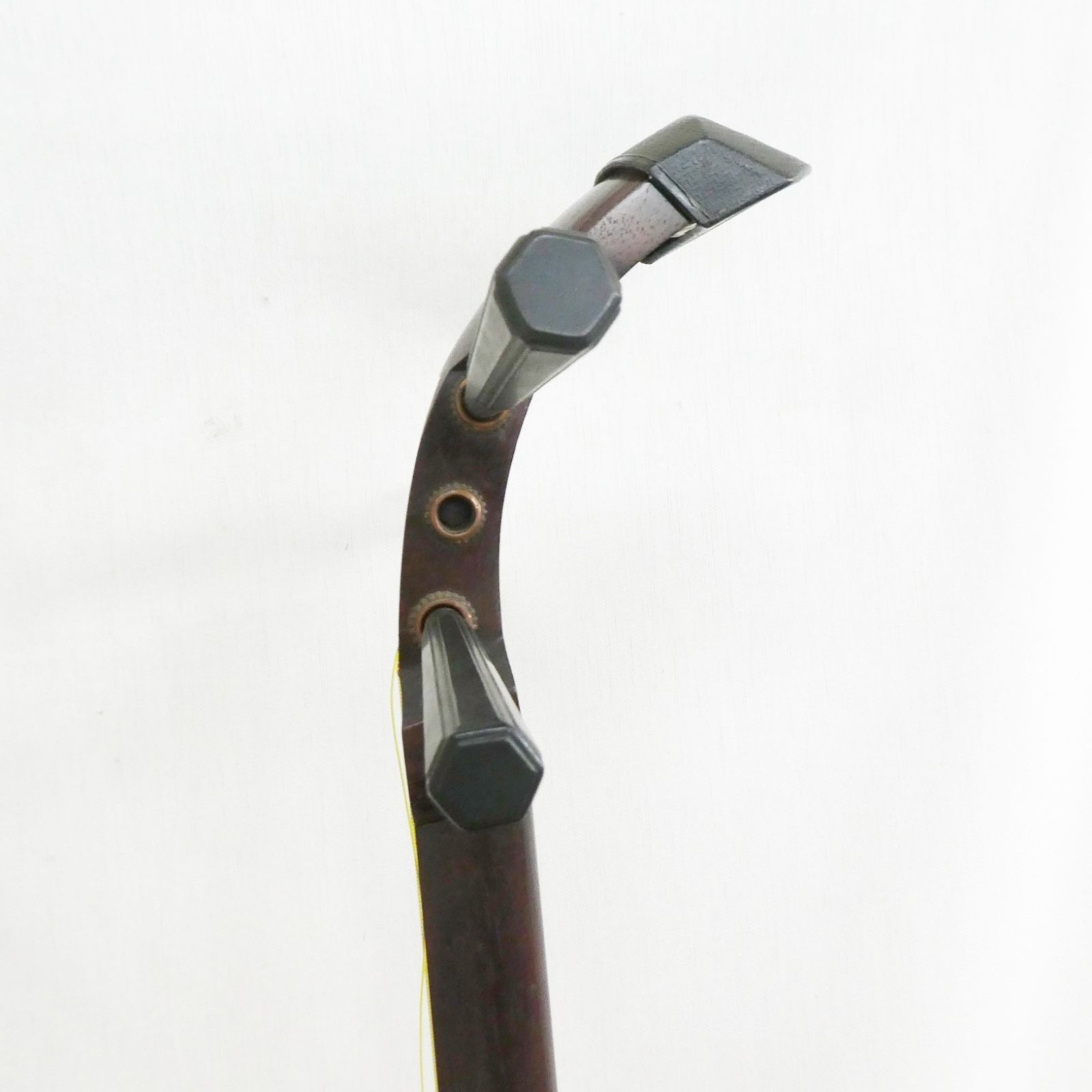 R075【希少】三味線 ハードケース付き 和楽器 中古 破れ、補修有り