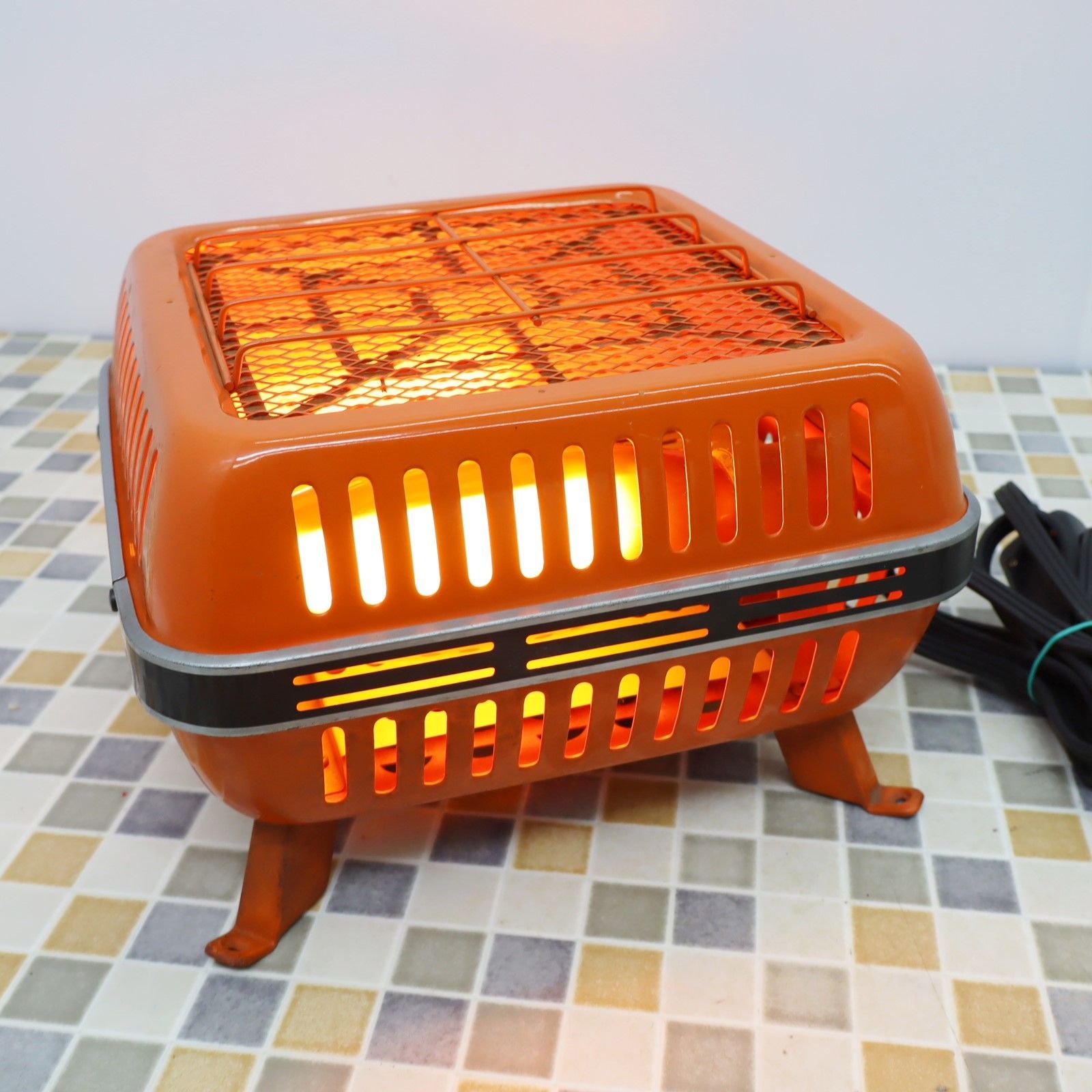 △ 昭和レトロ｜赤外線 掘りごたつ ヒーター｜National ナショナル DW