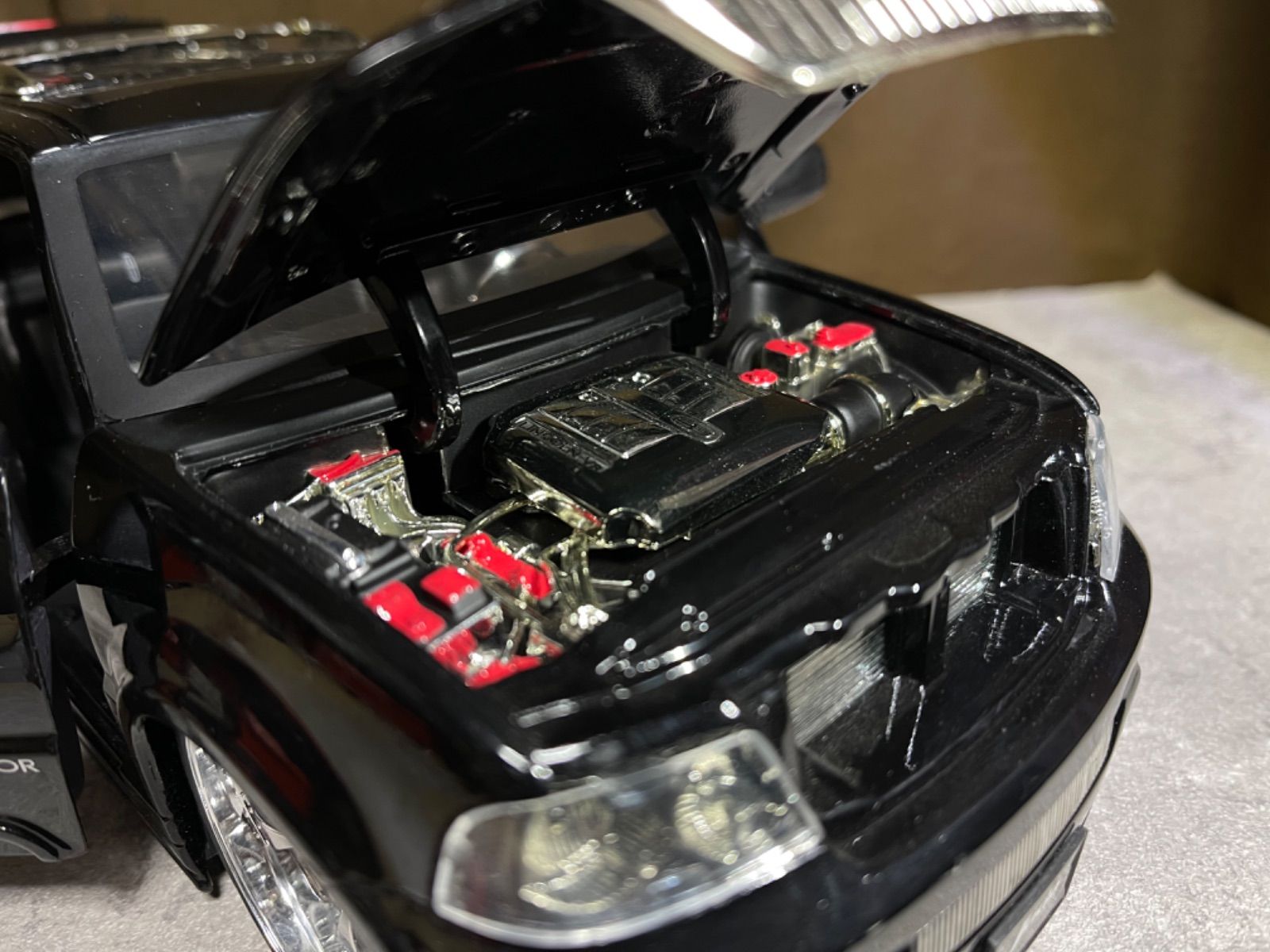 DUB CITY 1/18 ミニカー リンカーンナビゲーター アメ車 - メルカリ