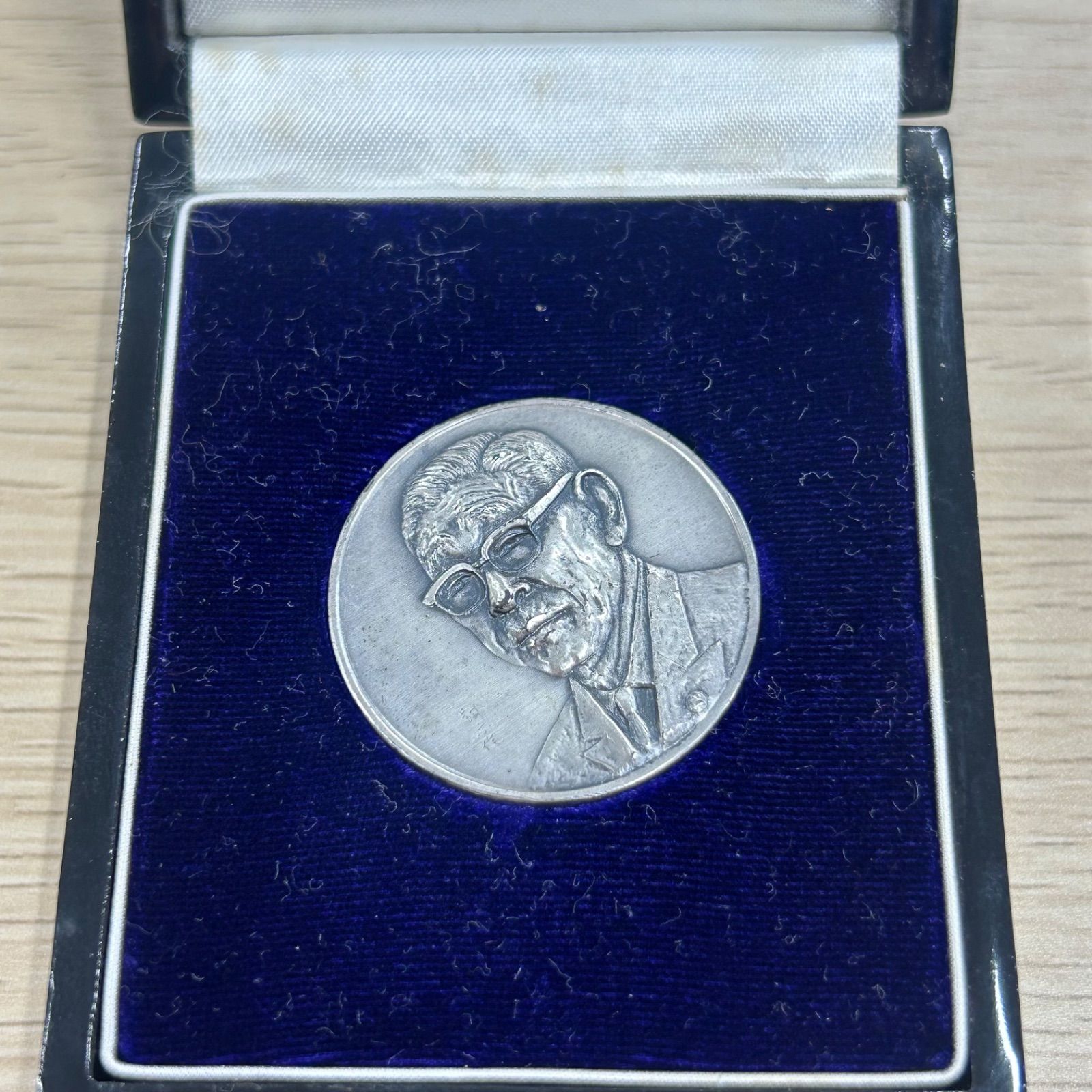 松下電器産業株式会社 創業50周年純銀記念メダル 松下幸之助 造幣局製