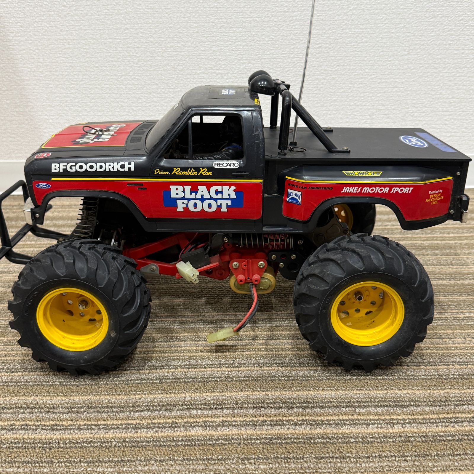 タミヤ ブラックフット RCカー（コントローラー無し）ジャンク品