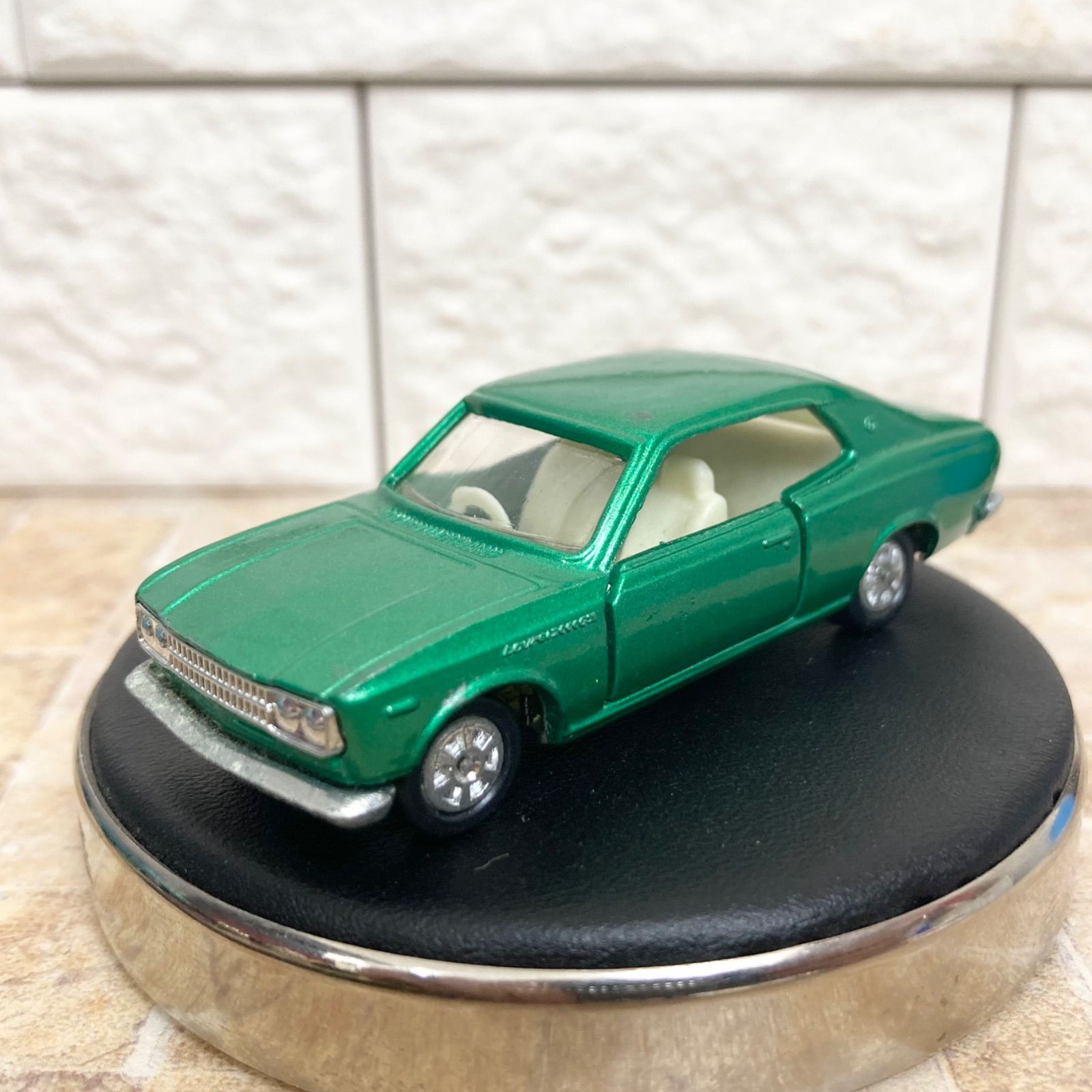 トミカ 日本製 No.14 LAUREL ローレル 2000GX グリーン 緑 黒箱 TOMICA