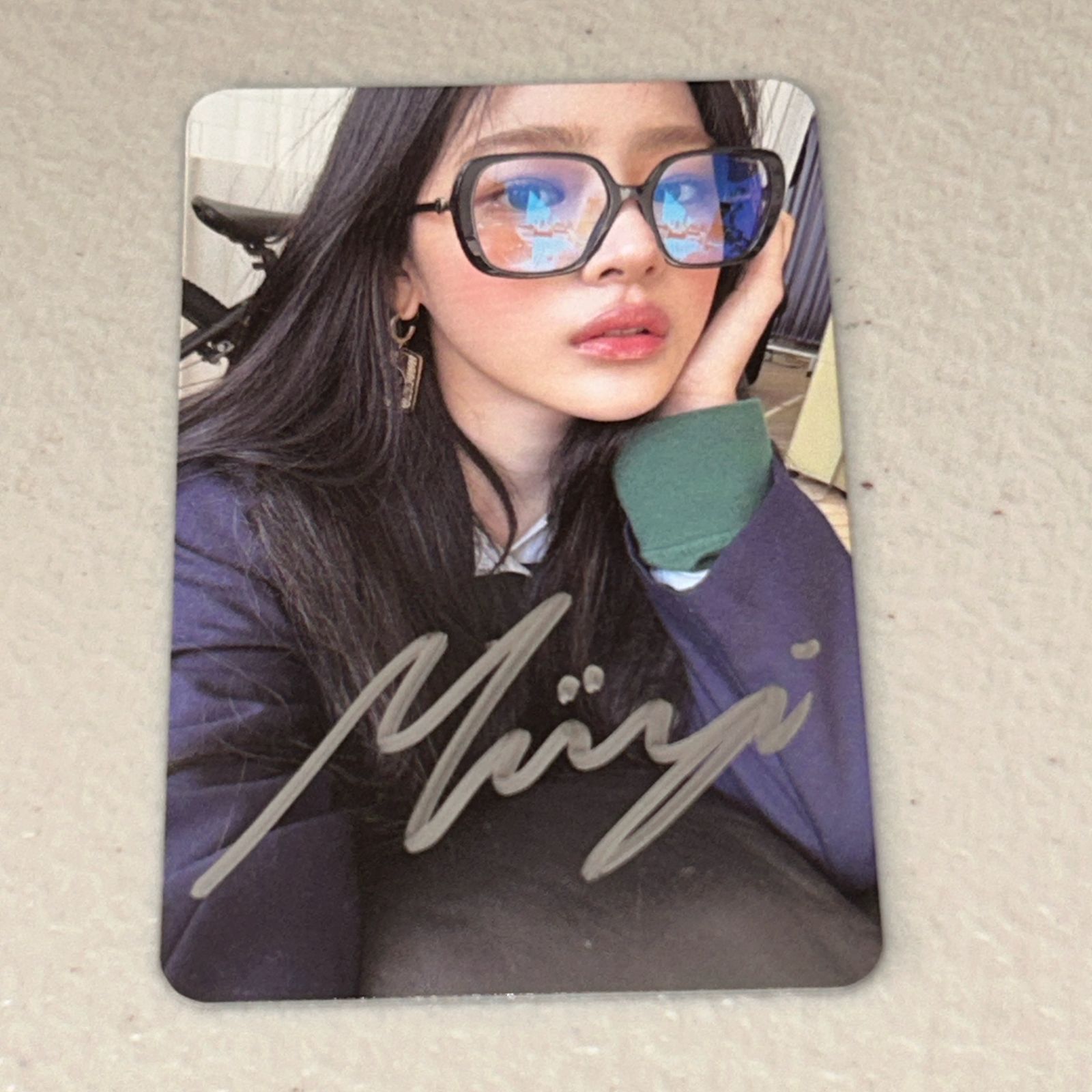 NewJeans ミンジ 直筆サイン「How Sweet」フォトカード - メルカリ