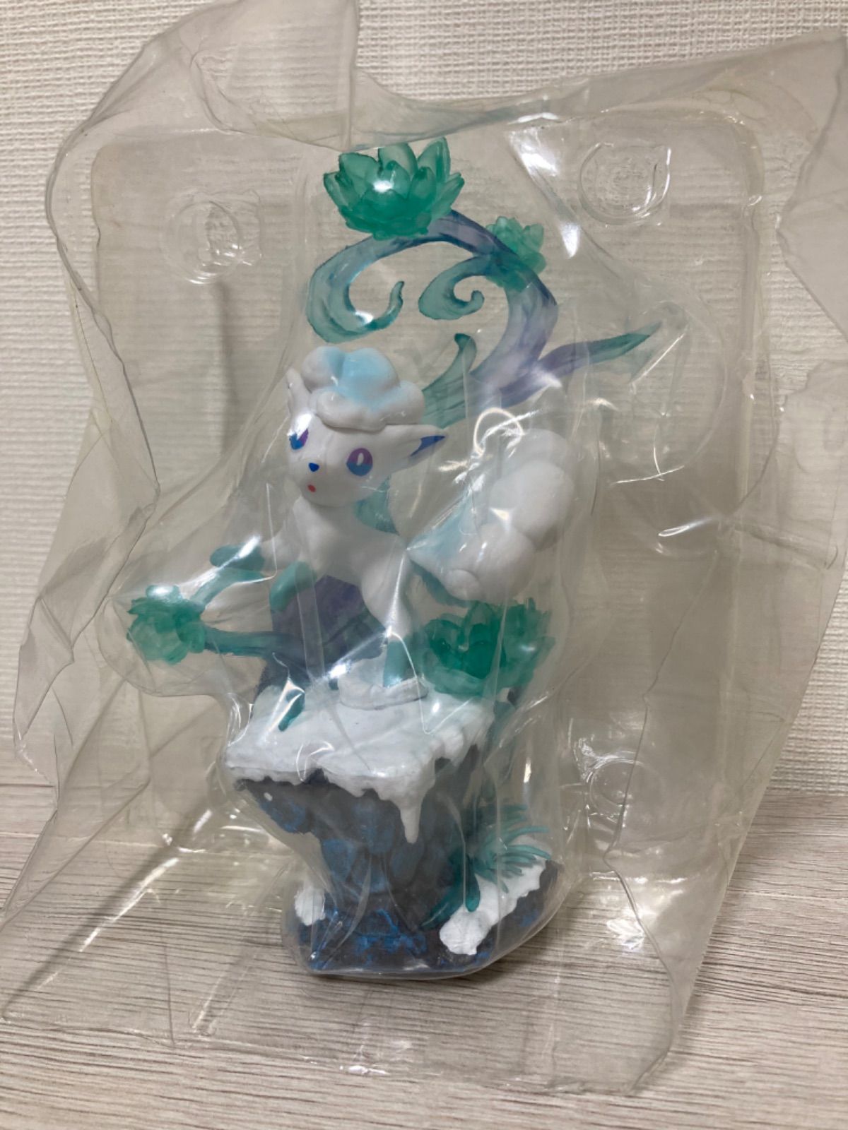 海外限定】ポケモン アローラロコン ロコン 海外フィギュア【新品未