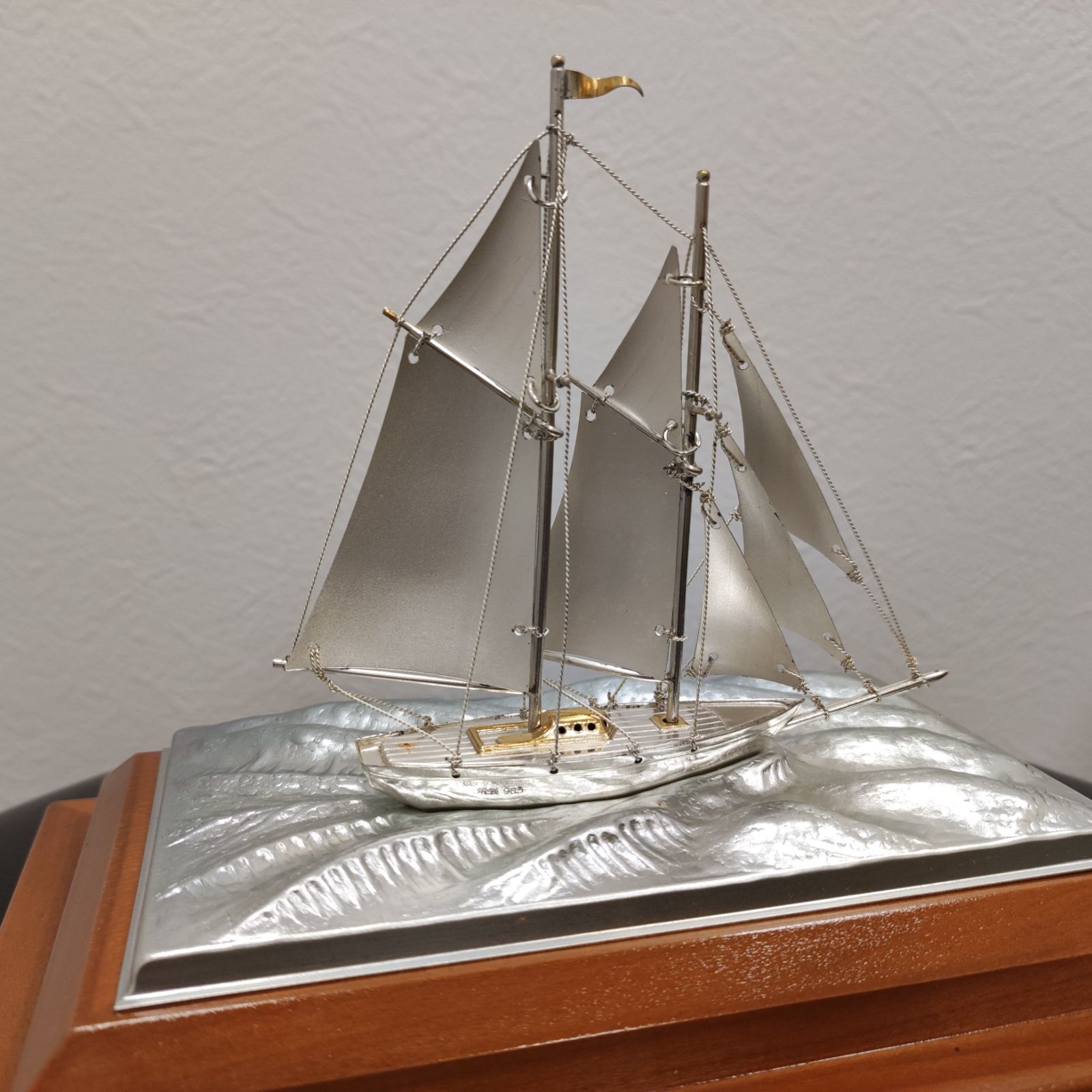 銀製ヨット 金属工芸 985刻印 シルバー ガラスケース入り 外箱付 2本