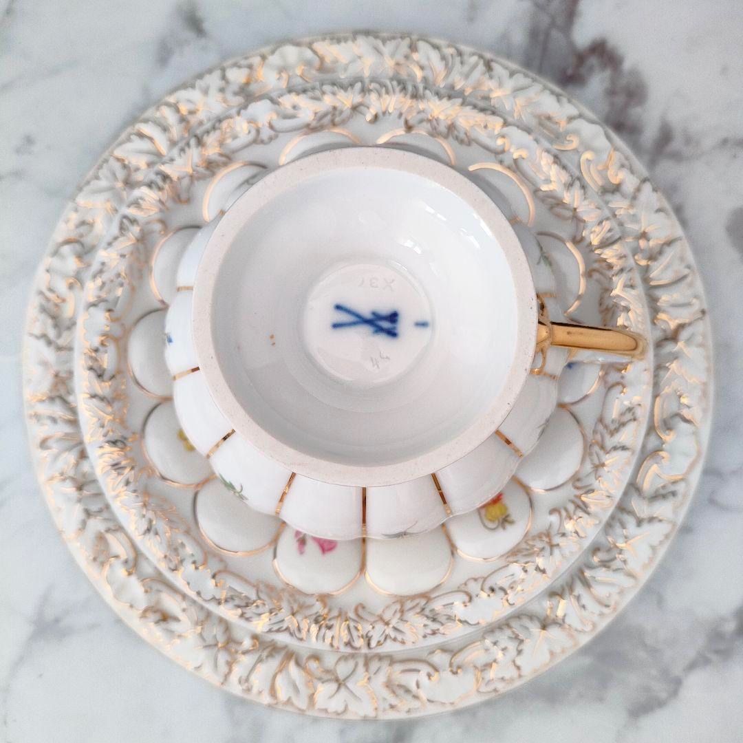 希少品☆マイセン 宮廷の小花 Xフォーム トリオ 散らし小花 カップ