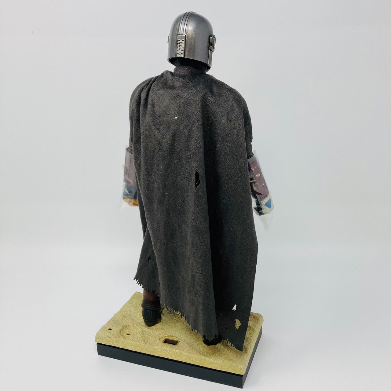 HOTTOYS TMS 007 スターウォーズ マンダロリアン 1/6 フィギュア