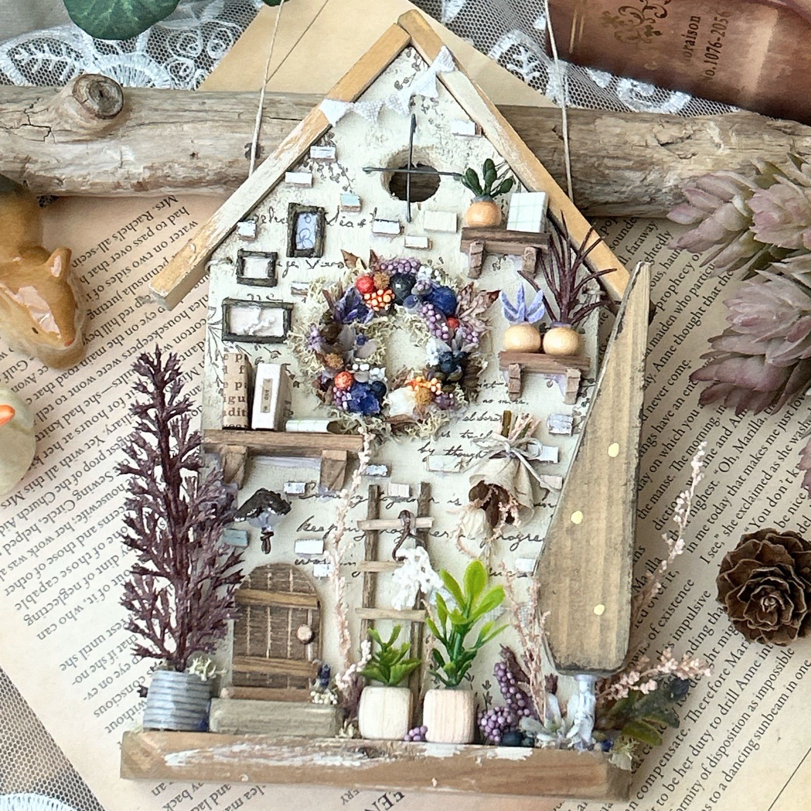 No.199 木製 リース付き木のおうち 木の実 インテリア雑貨