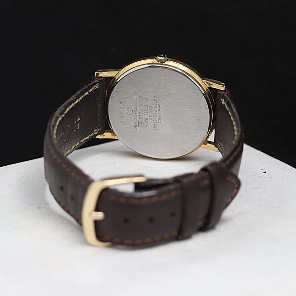 稼働 セイコー ドルチェ 8N41-7030 QZ 白文字盤 メンズ腕時計 OSW