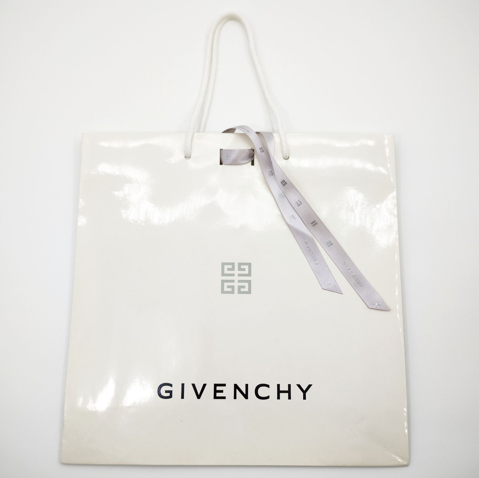 GIVENCHY 箱 紙袋 ジュエリーケース4点セット リボン付き - メルカリ