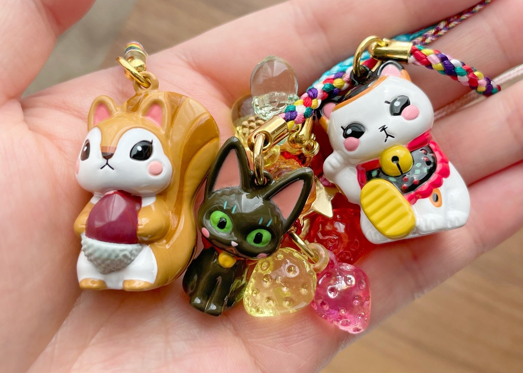 3月のライオン」リスポッケ先生&いちごちゃん根付鈴 造形と彩色の