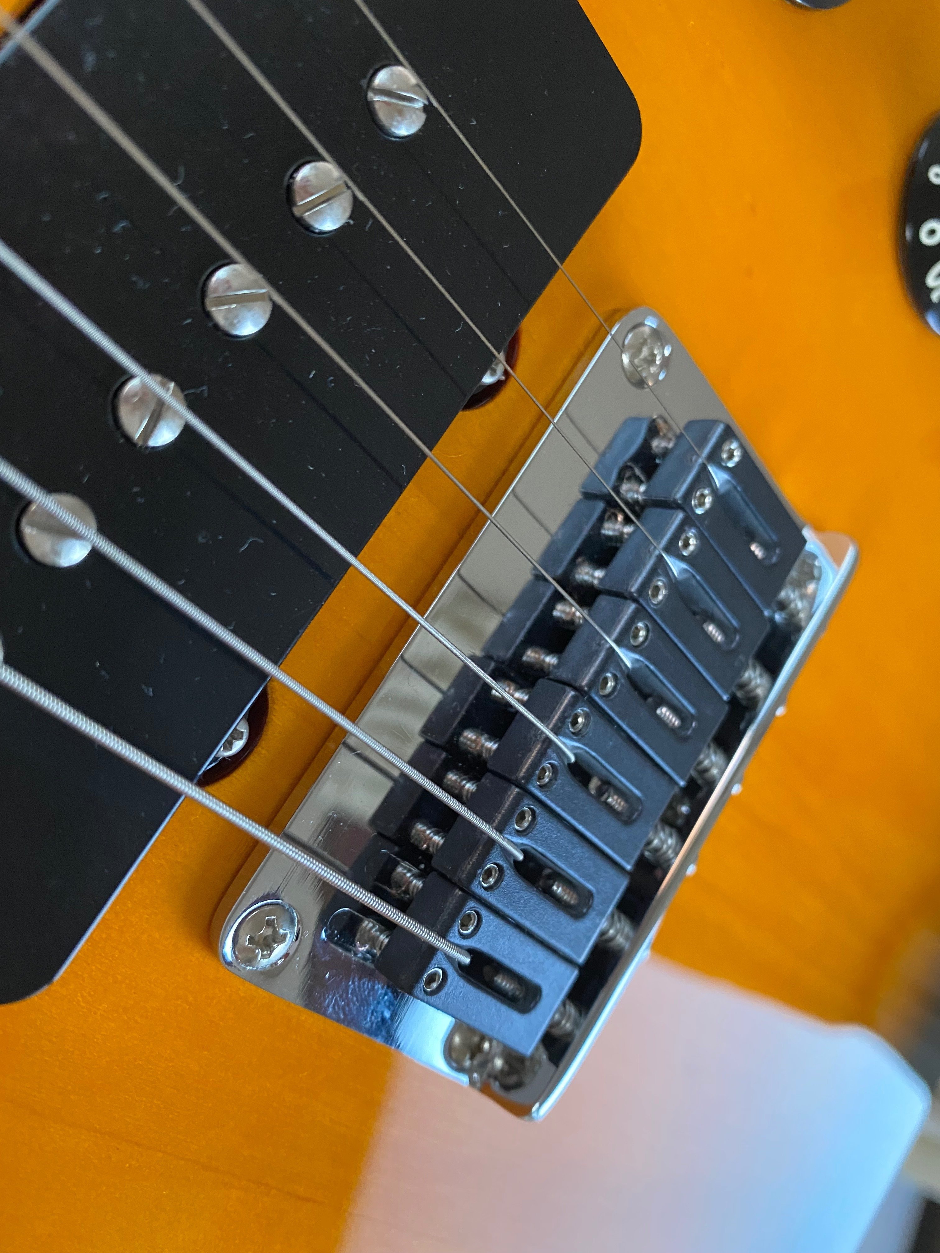 Squierギターのカスタマイズ【パーツ交換編】｜kermit / coolguitar